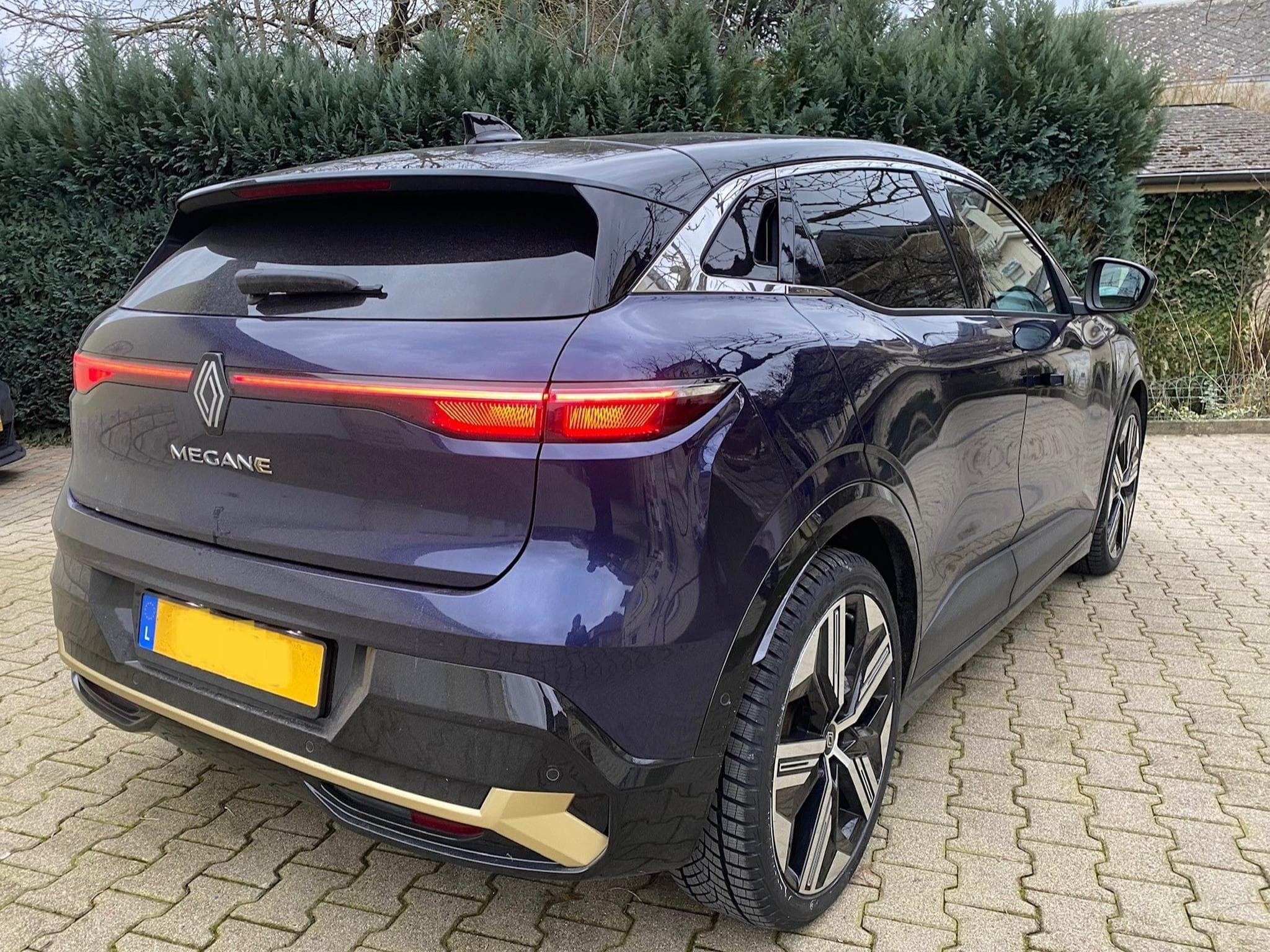 Renault Megane Iconic EV60 (2023) - Foto 3