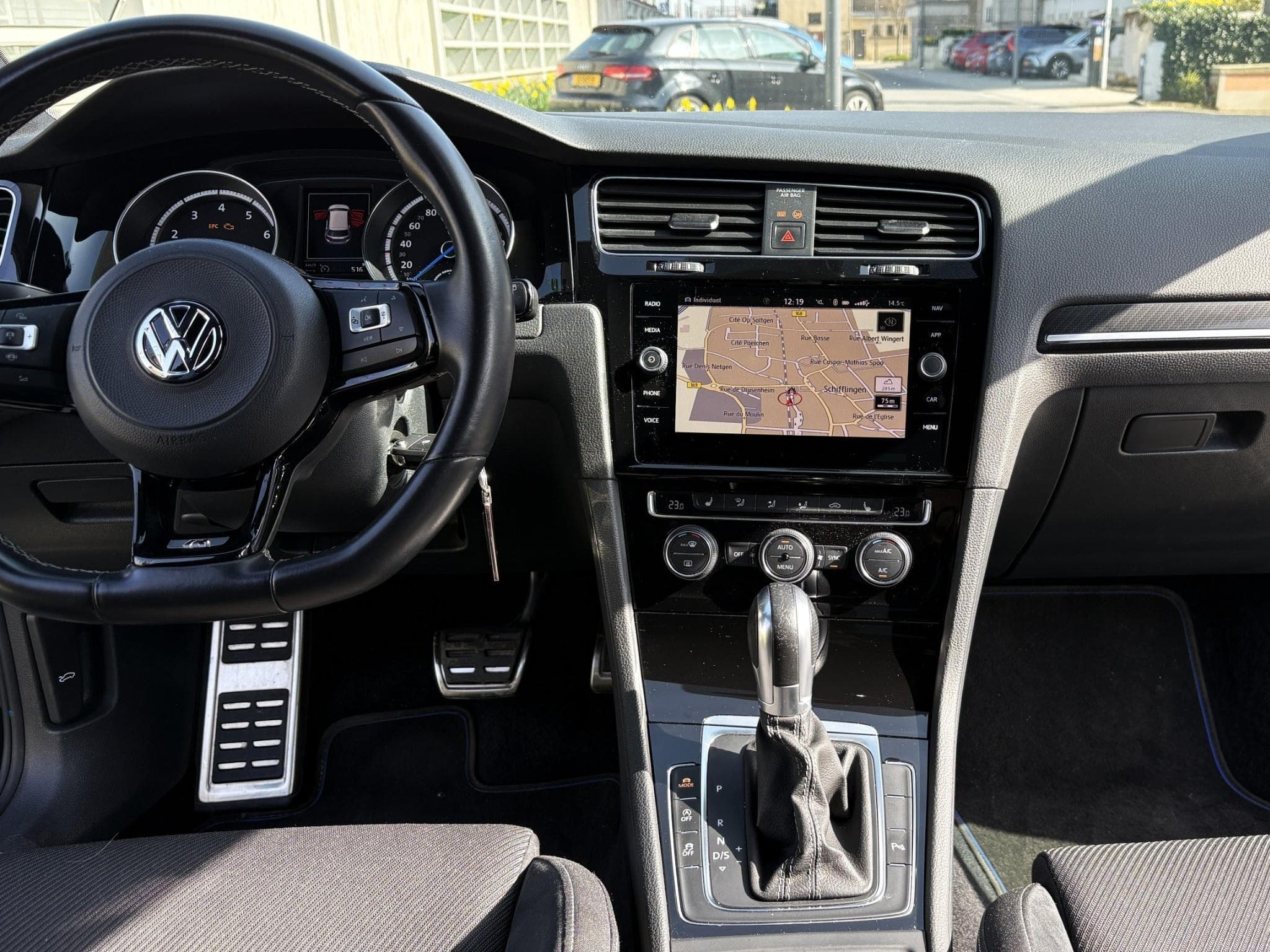 VW Golf Golf "R" (2019) - Foto 5
