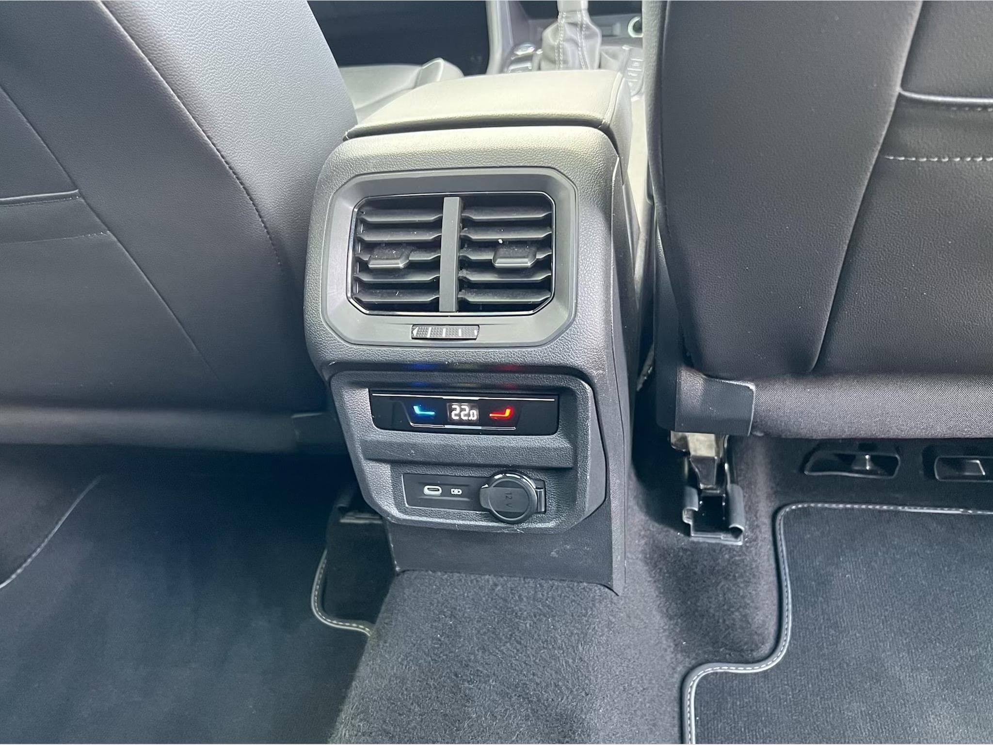 VW Tiguan R line (2022) - Foto 13