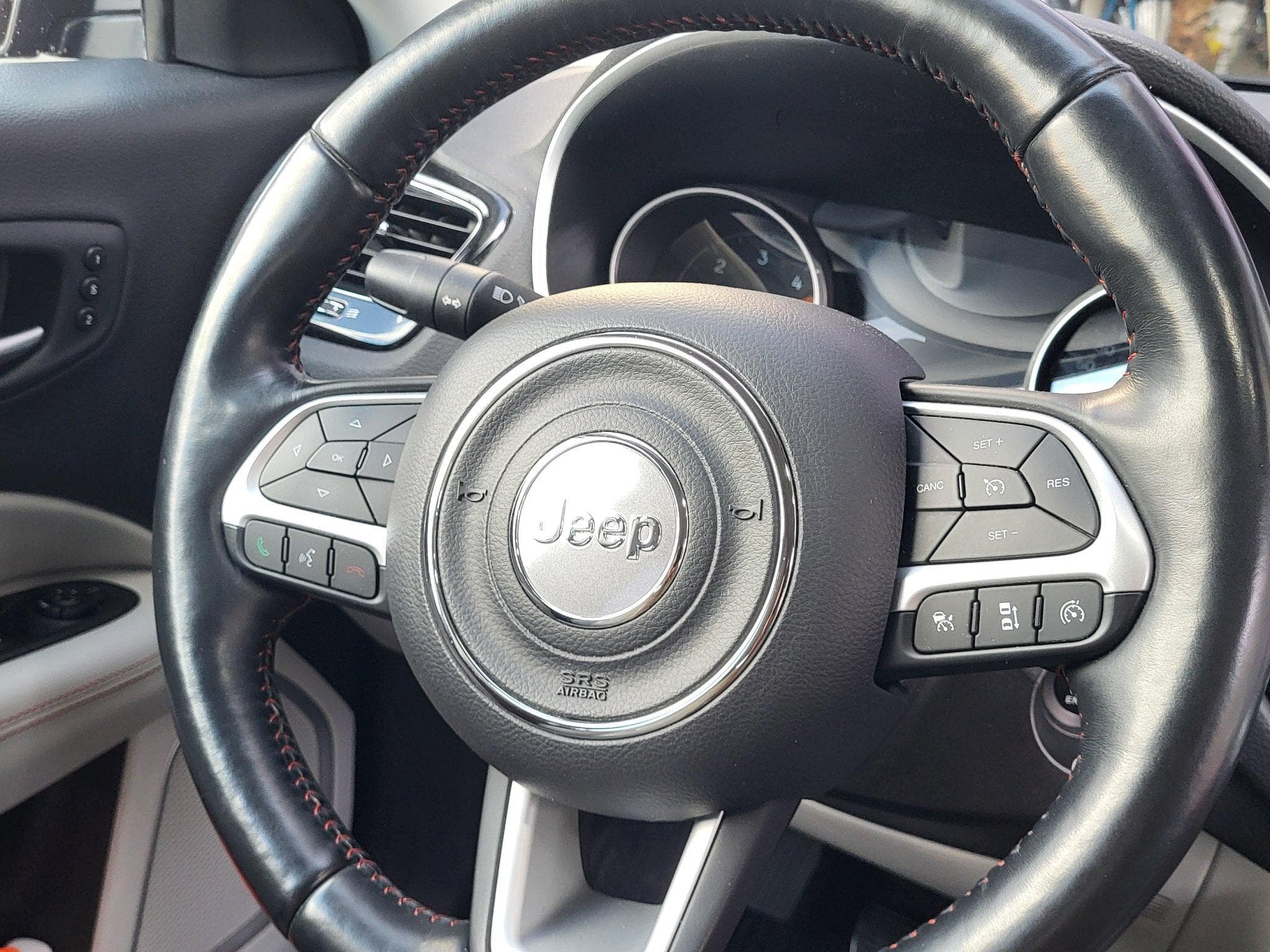 Jeep Compass Limited (2018) - Foto 7