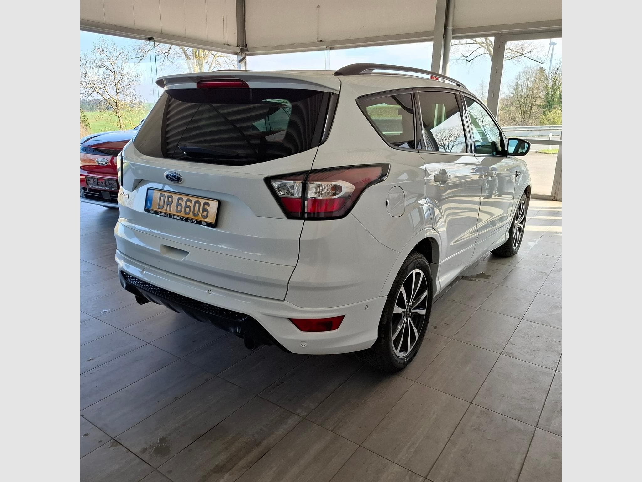 Ford Kuga ST-LINE (2018) - Foto 2