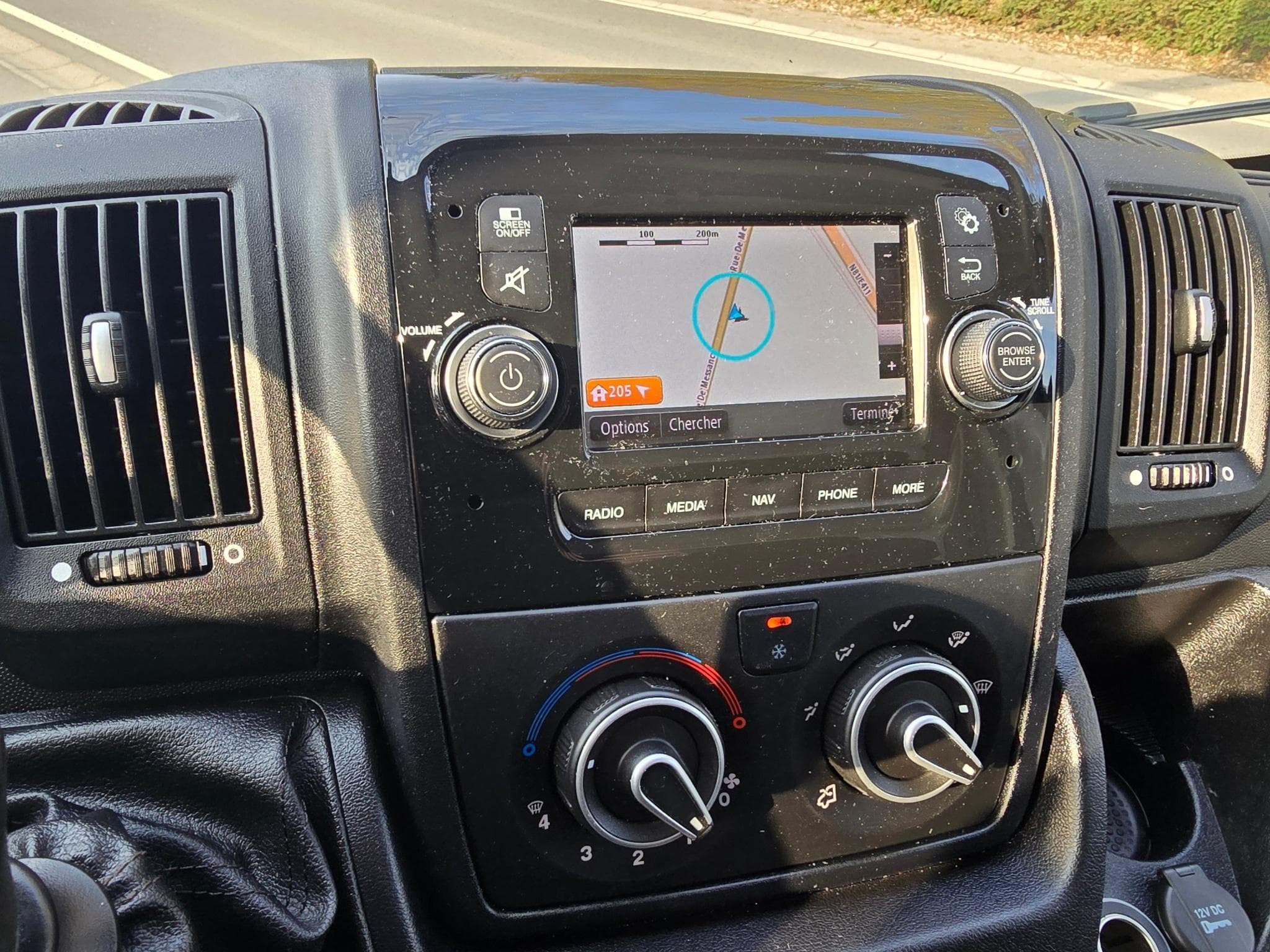 Peugeot Boxer Hdi 165 cv caisse alu 46000 kms 18990 HT (2021) - Photo 12