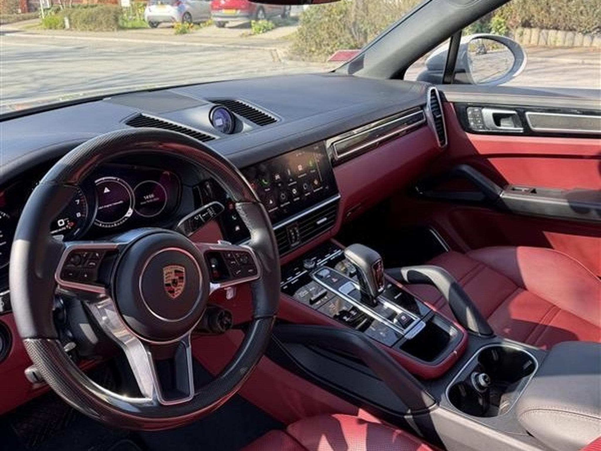 Porsche Cayenne Sport (2023) - Foto 2