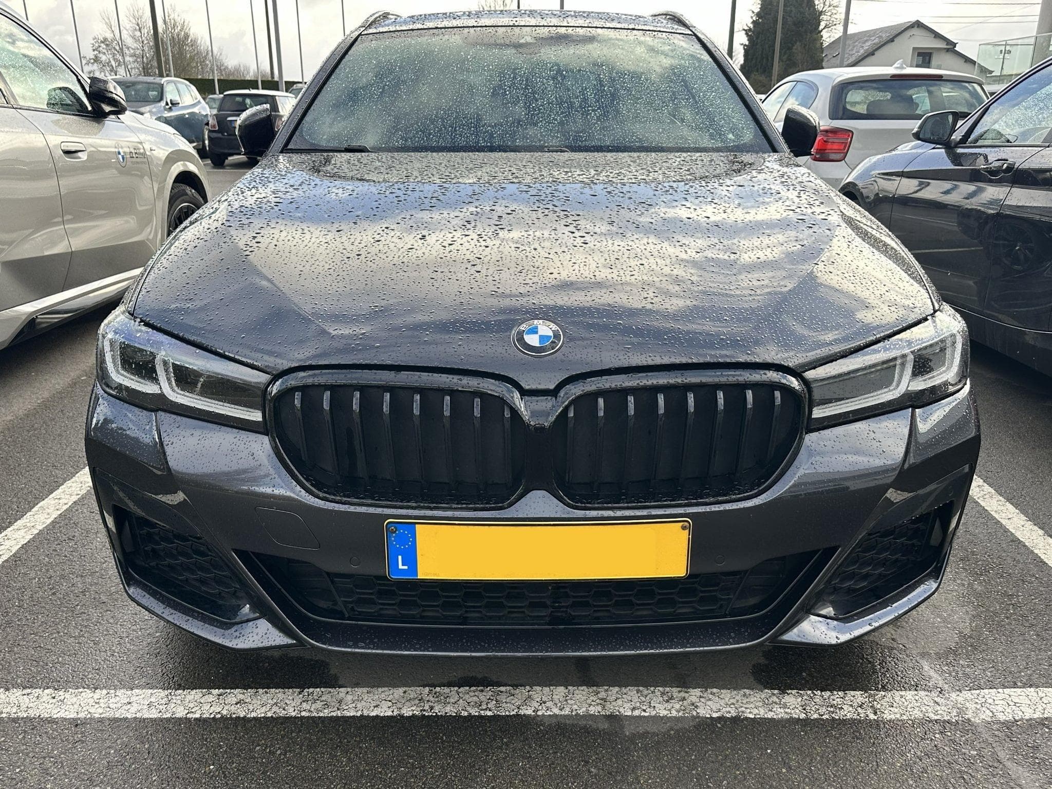 BMW 530 xDrive Touring - Kit M (2022) - Foto 3