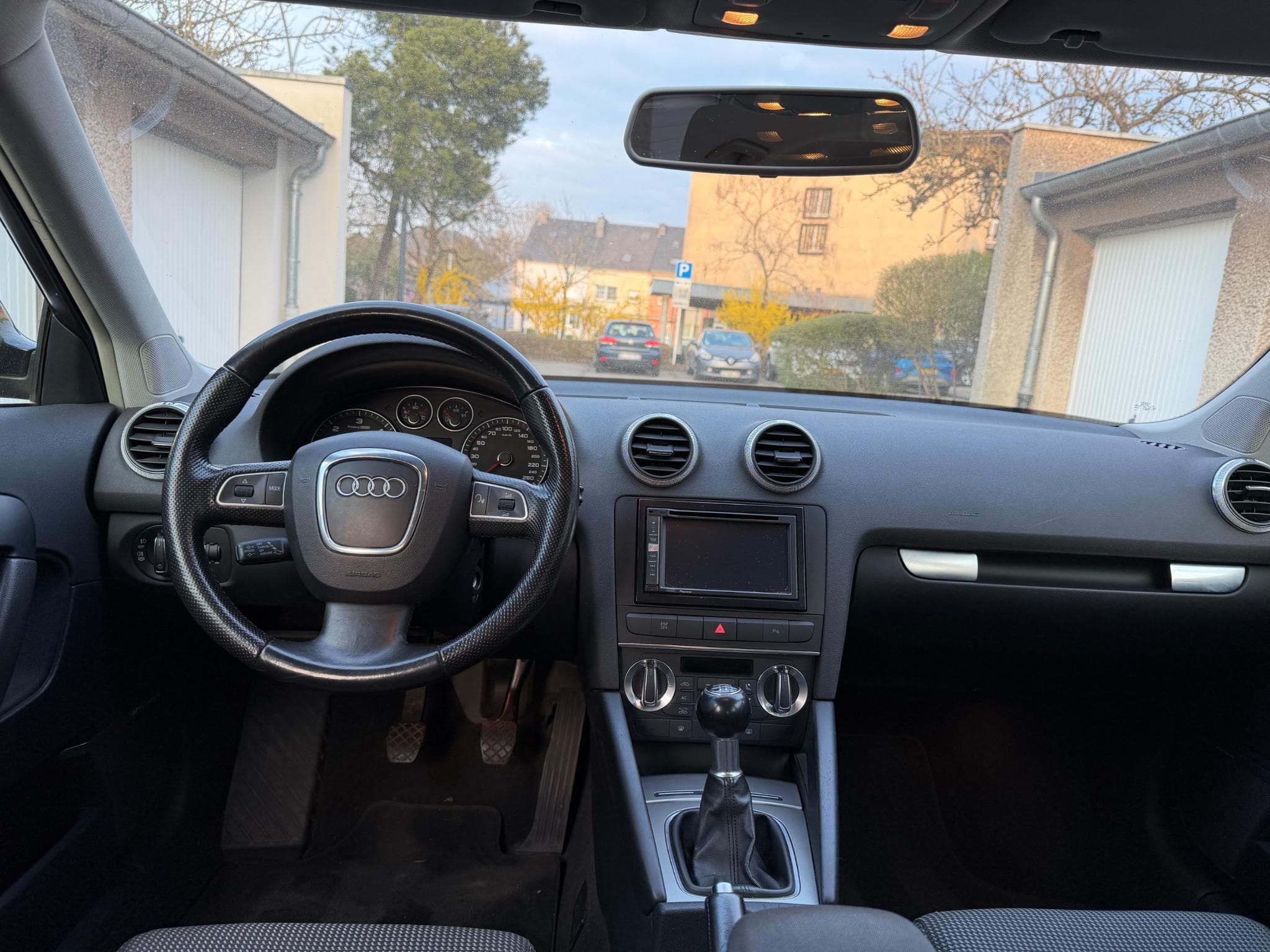 Audi A3 2.0 TDI 140ps (2010) - Photo 7