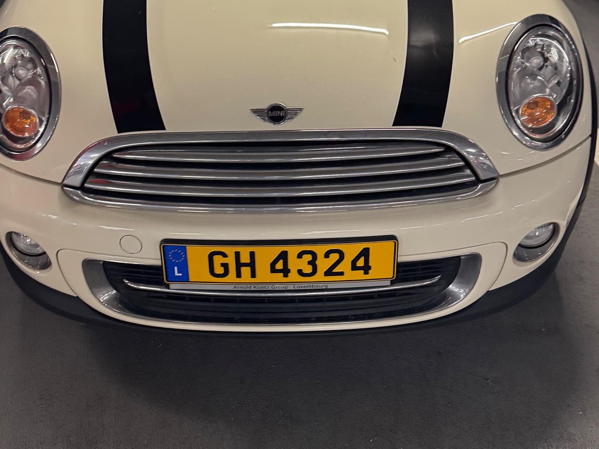 Mini Cooper (2010) - Photo 1