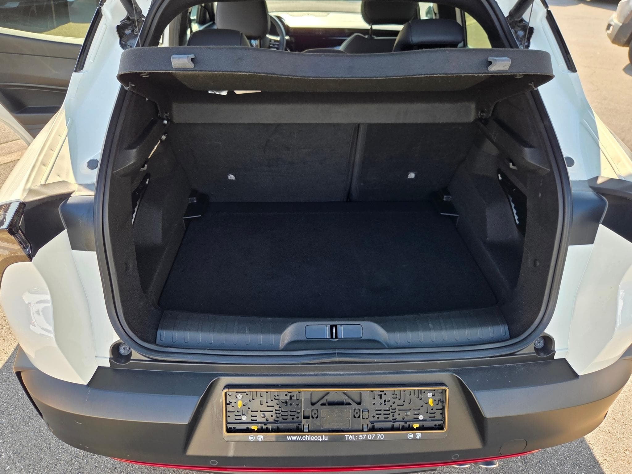 Alfa-Romeo Junior SPECIALE 1.2 HYBRID 145 DCT6 (2025) - Photo 12