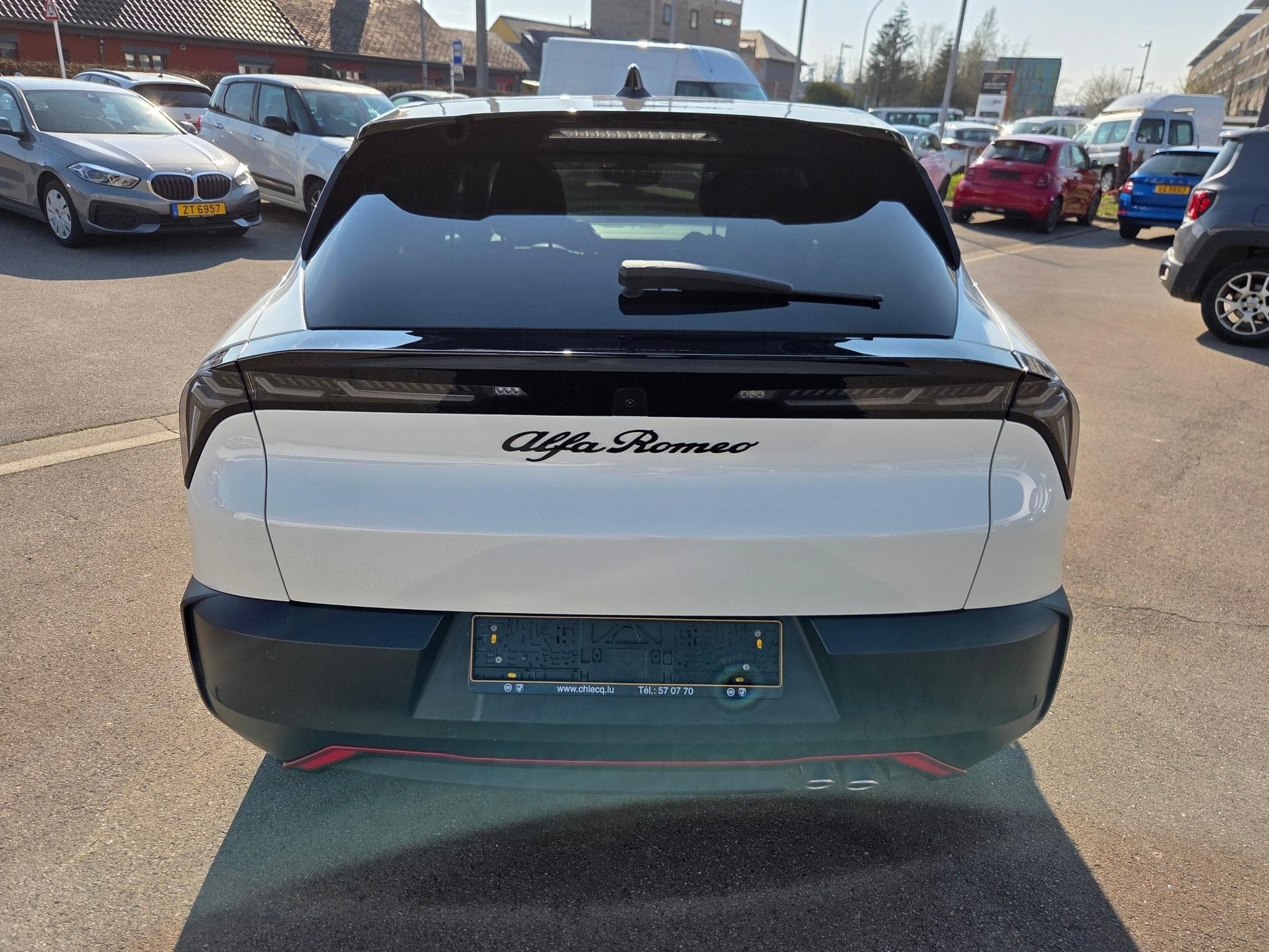 Alfa-Romeo Junior SPECIALE 1.2 HYBRID 145 DCT6 (2025) - Photo 11