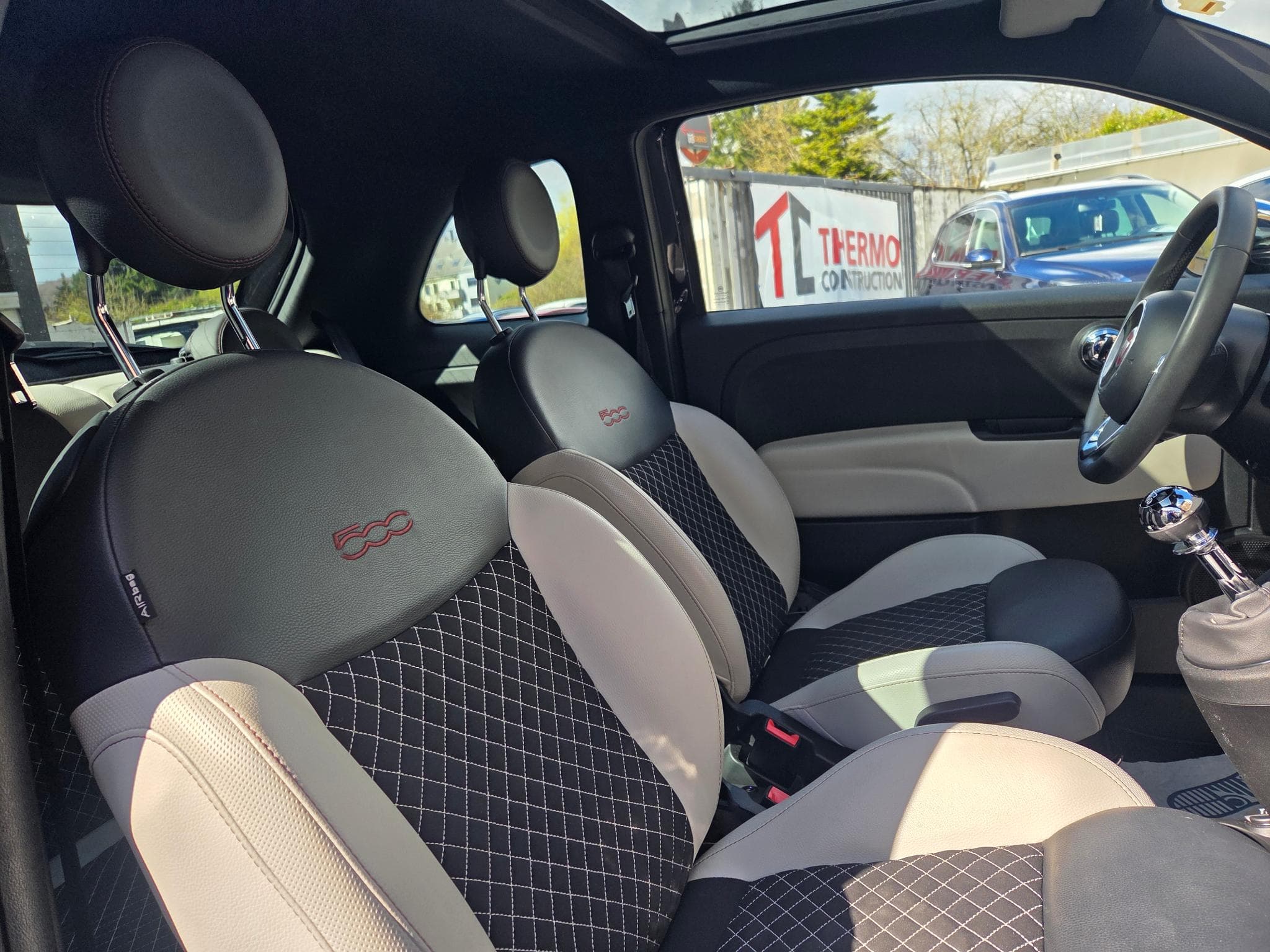 Fiat 500 1.2 ESSENCE PANORAMA NAVIGATION (2019) - Foto 9