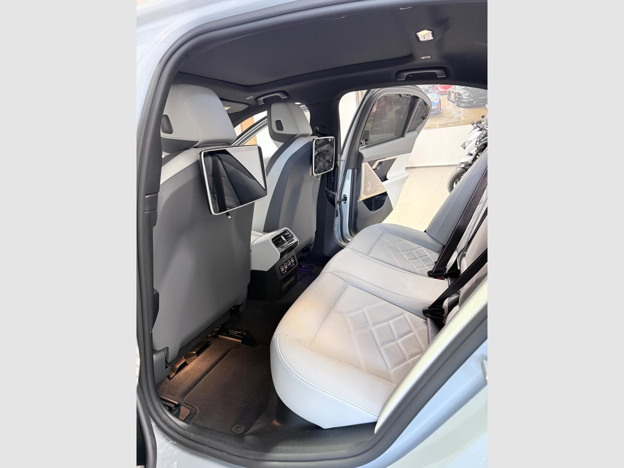 BMW 540 540 D XDRIVE M SPORT (2025) - Photo 10