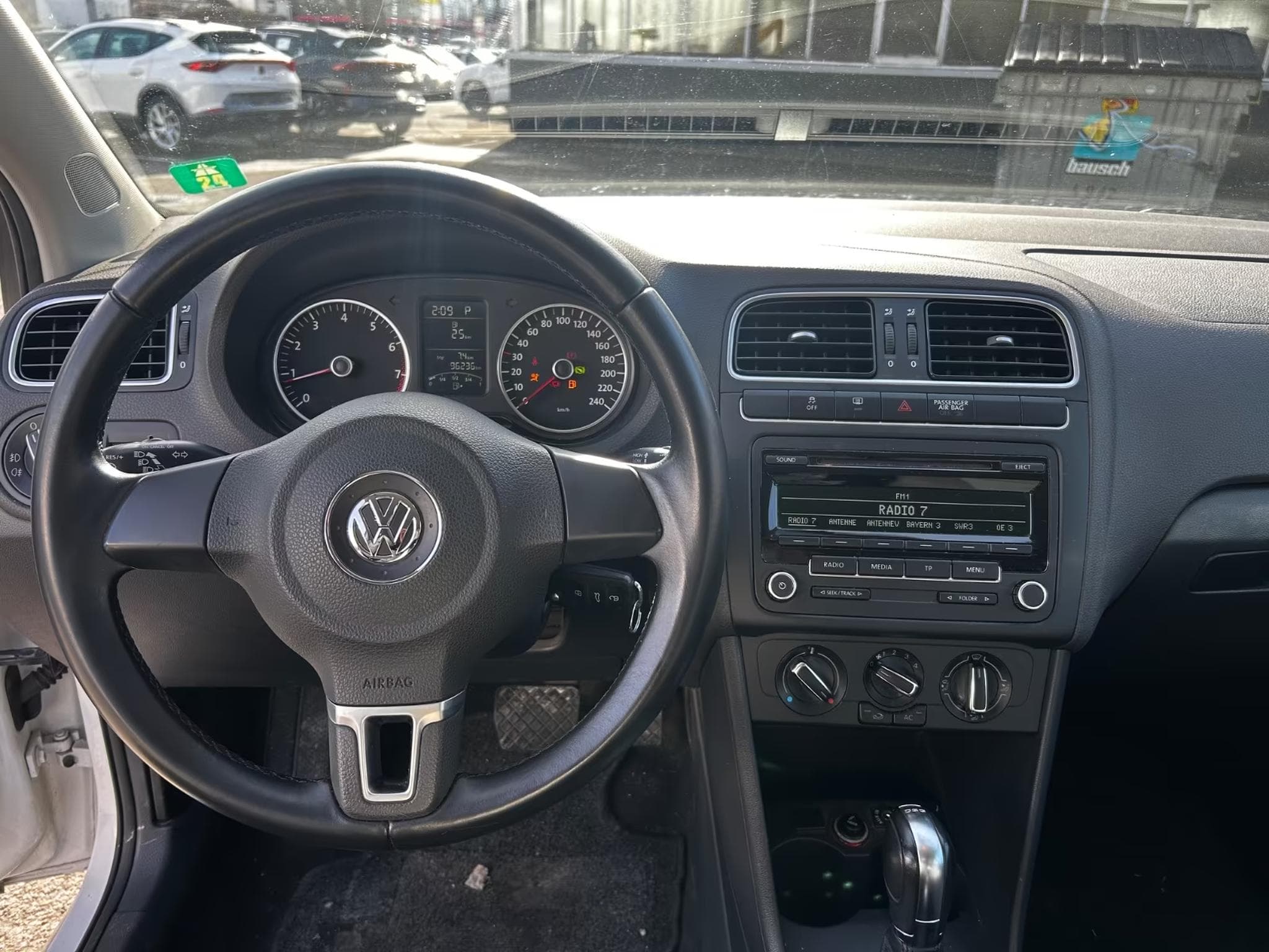 VW Polo 1.2 tsi 90 DSG7 LIFE (2012) - Photo 3