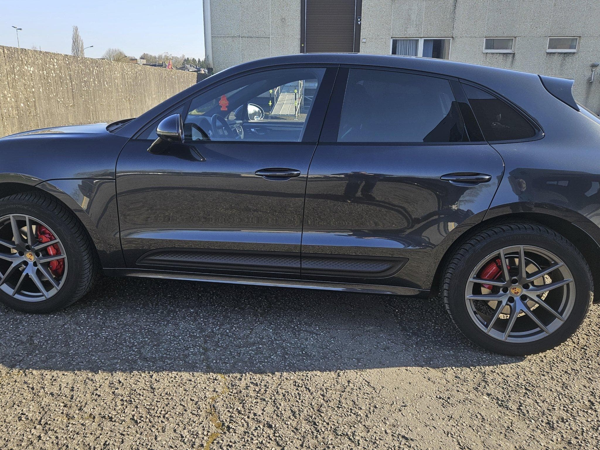 Porsche Macan S (2022) - Photo 2
