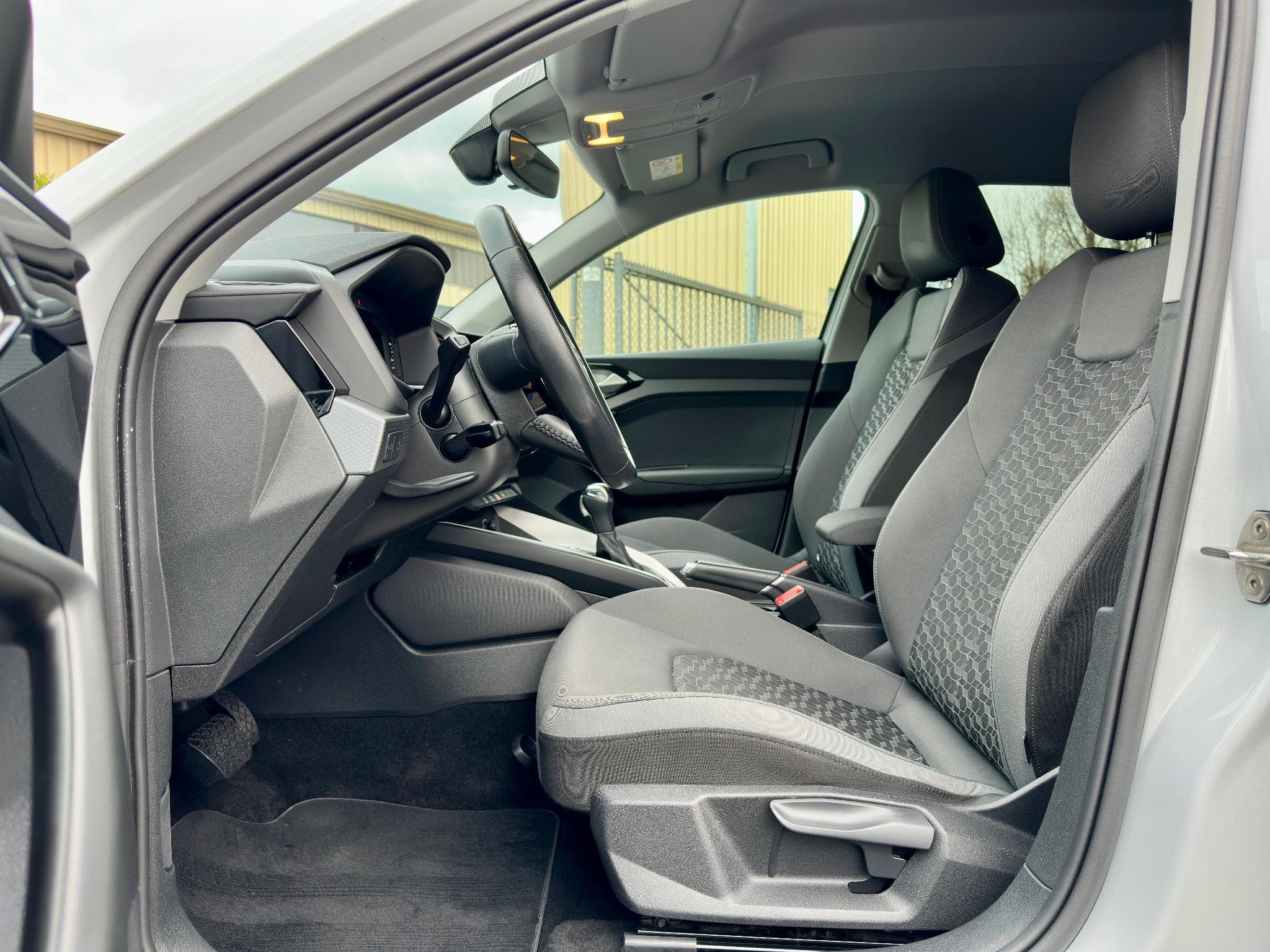 Audi A1 Sportback 30TFSI 116ch S-tronic (2020) - Foto 12