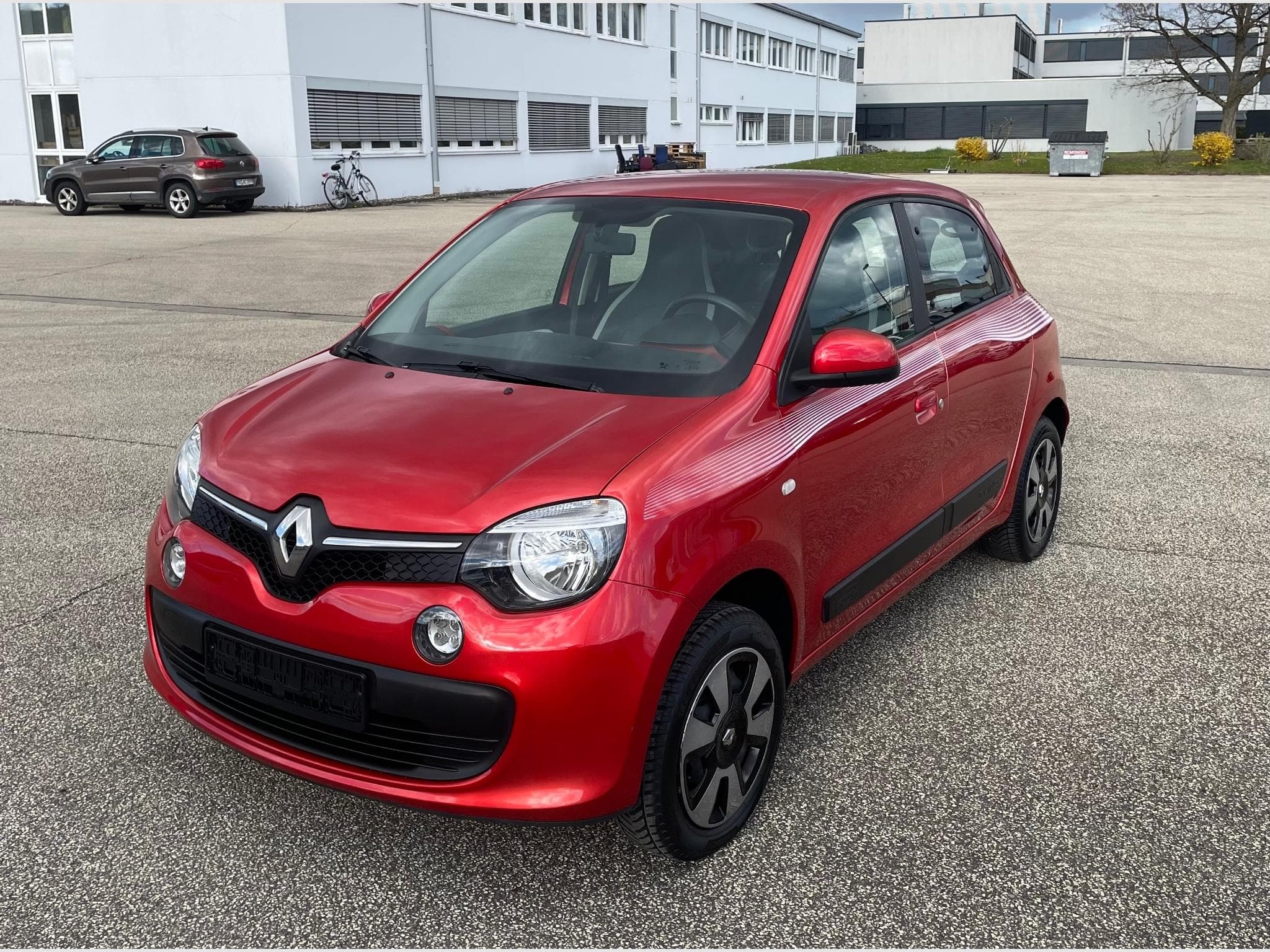 Renault Twingo Twingo1.0/Full service/Clima/63773KM!! (2015) - Photo 1