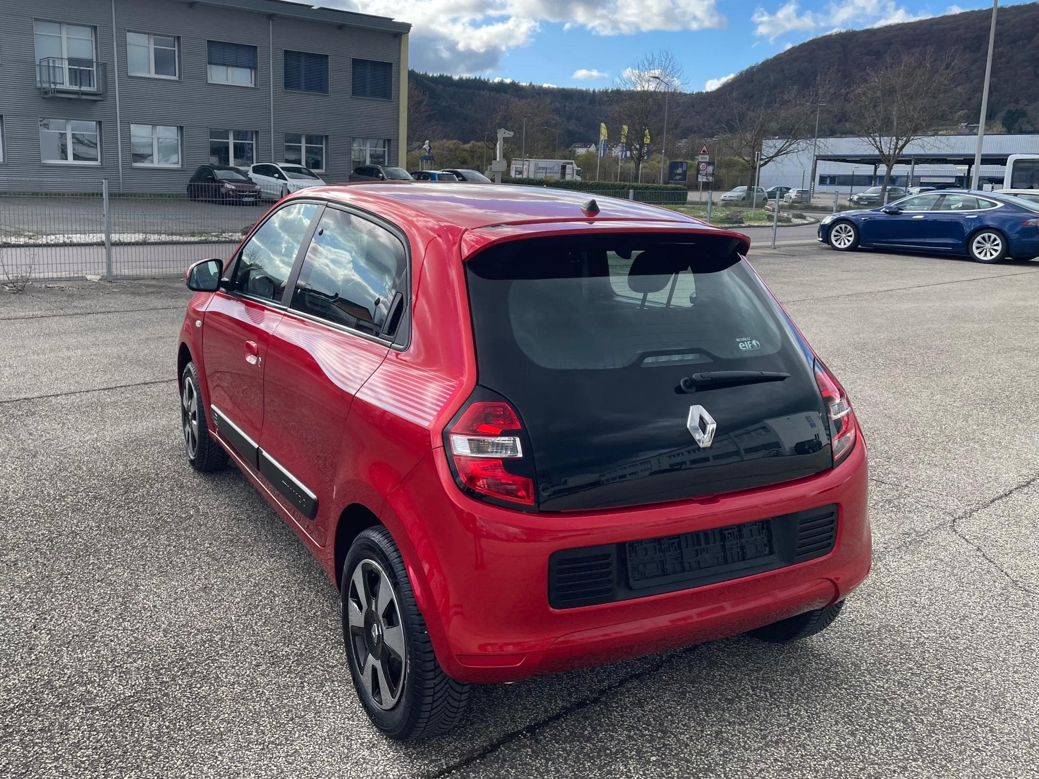Renault Twingo Twingo1.0/Full service/Clima/63773KM!! (2015) - Photo 2