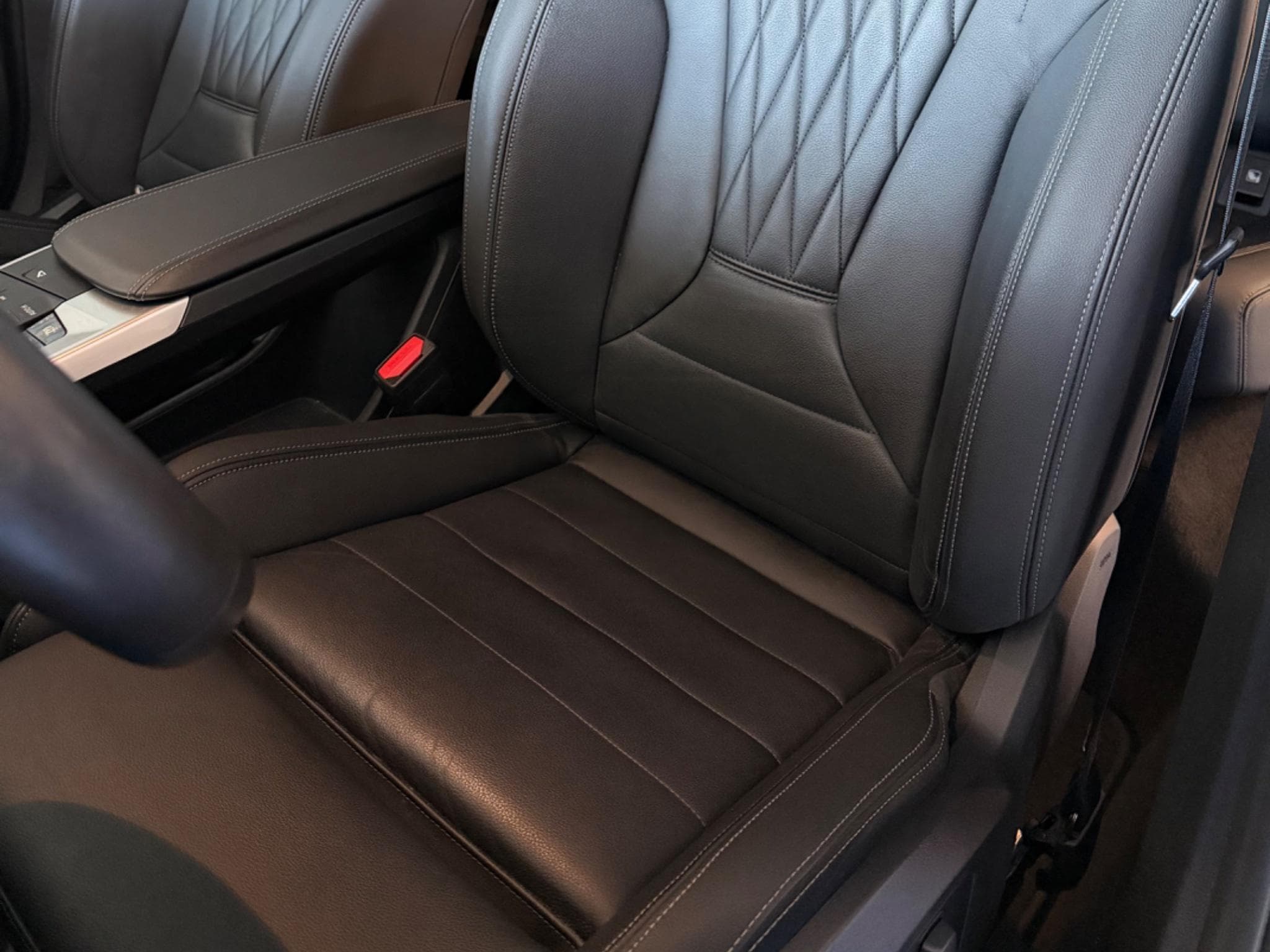 BMW X1 23d xdrive M sport FULL OPTIONS (2024) - Foto 7