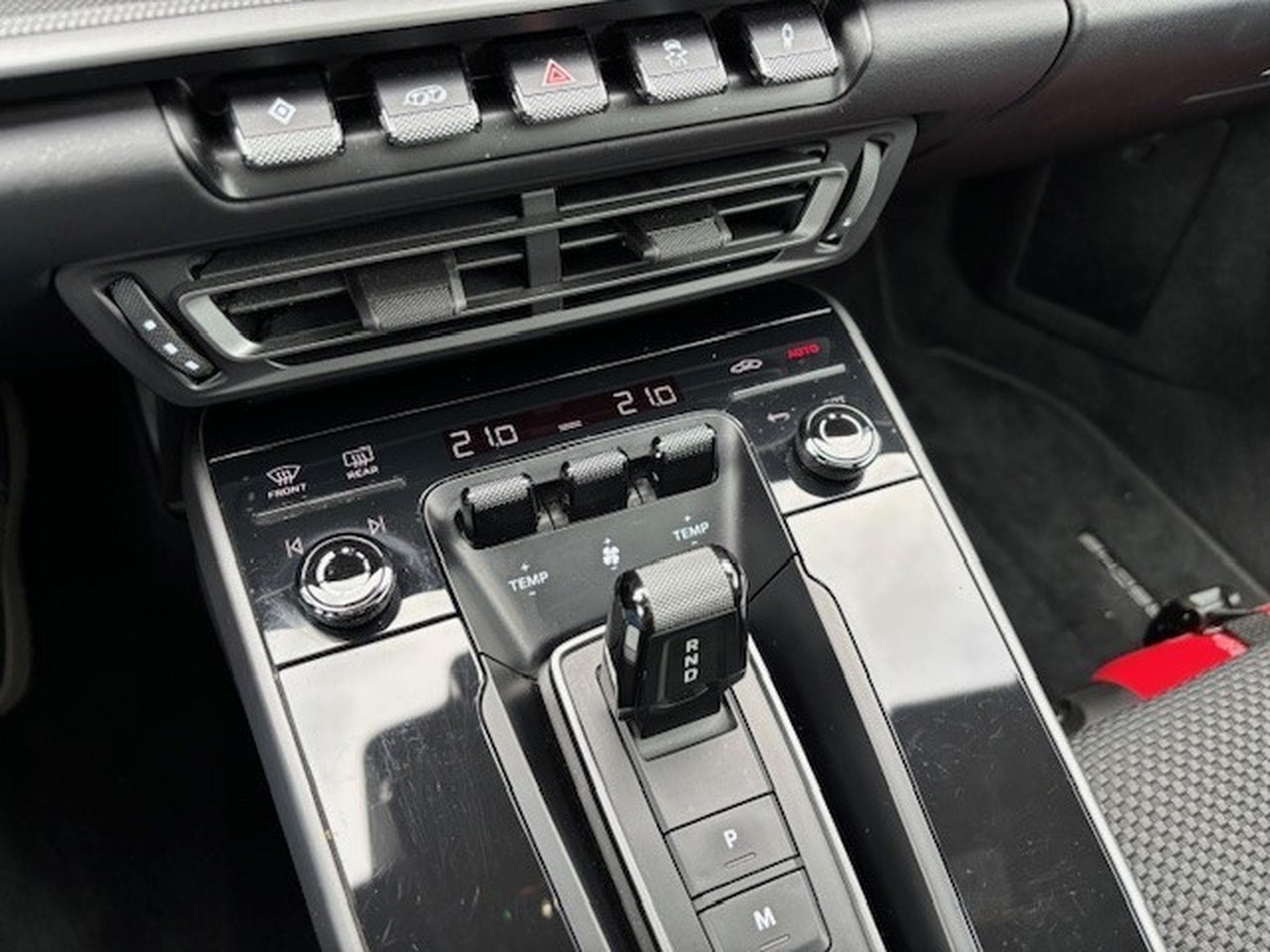 Porsche 992 911 CARRERA (2024) - Photo 11