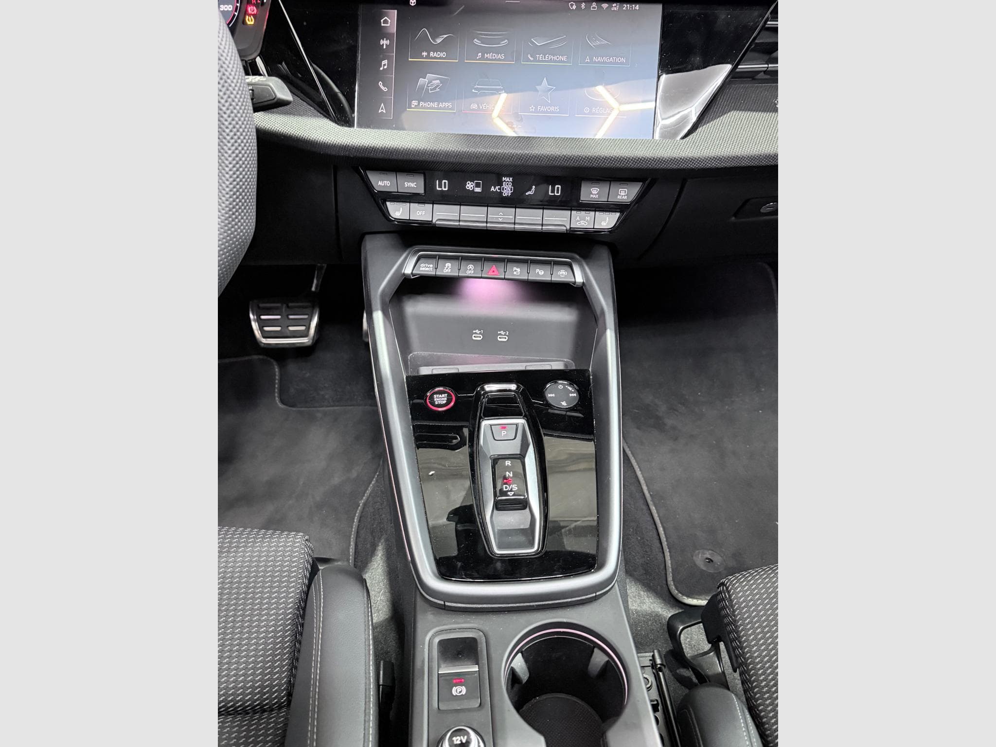 Audi S3 2 L TFSI 333 PS QUATTRO (2025) - Photo 8