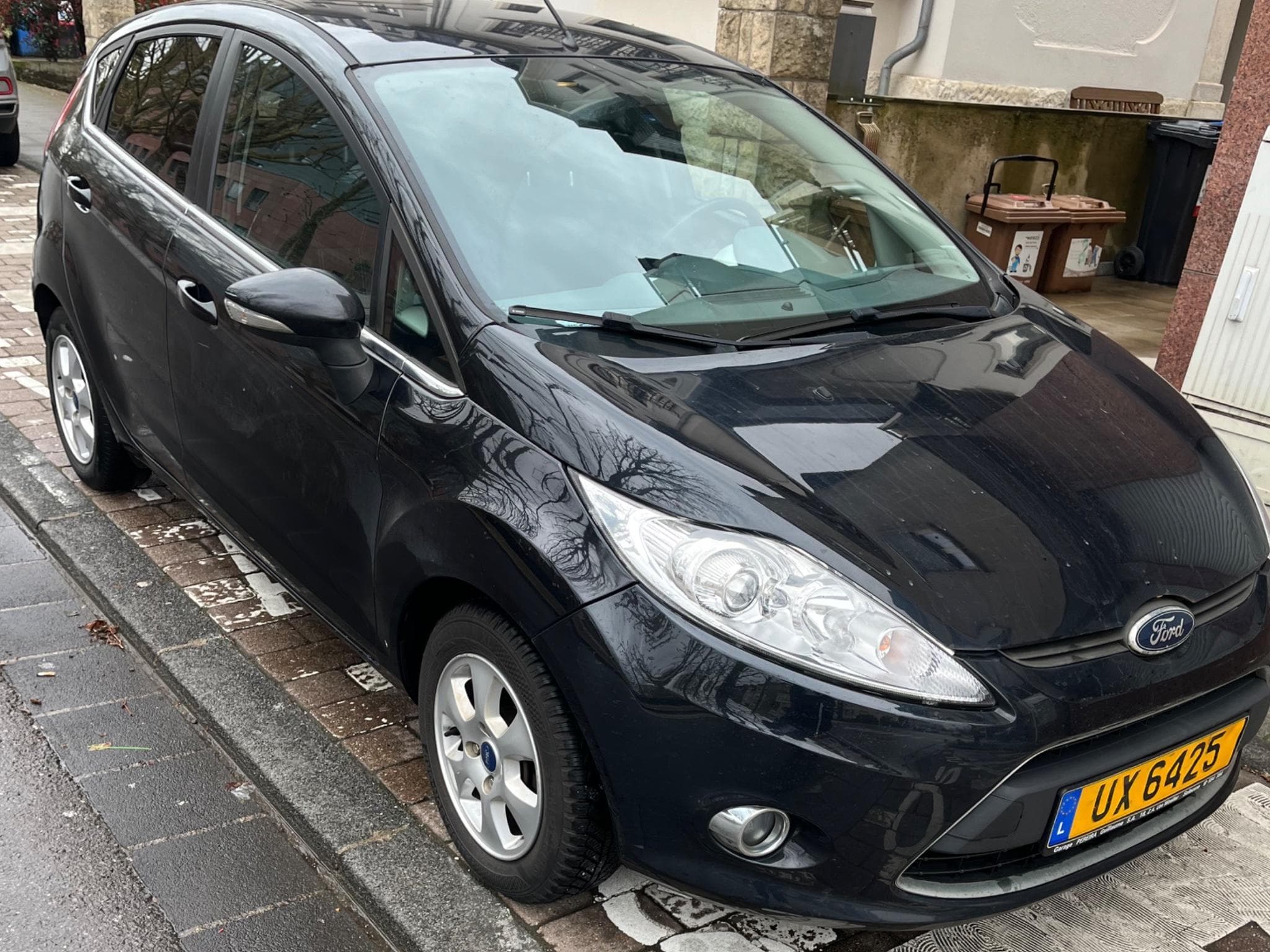 Ford Fiesta 1.6 TCDi (2011) - Photo 2