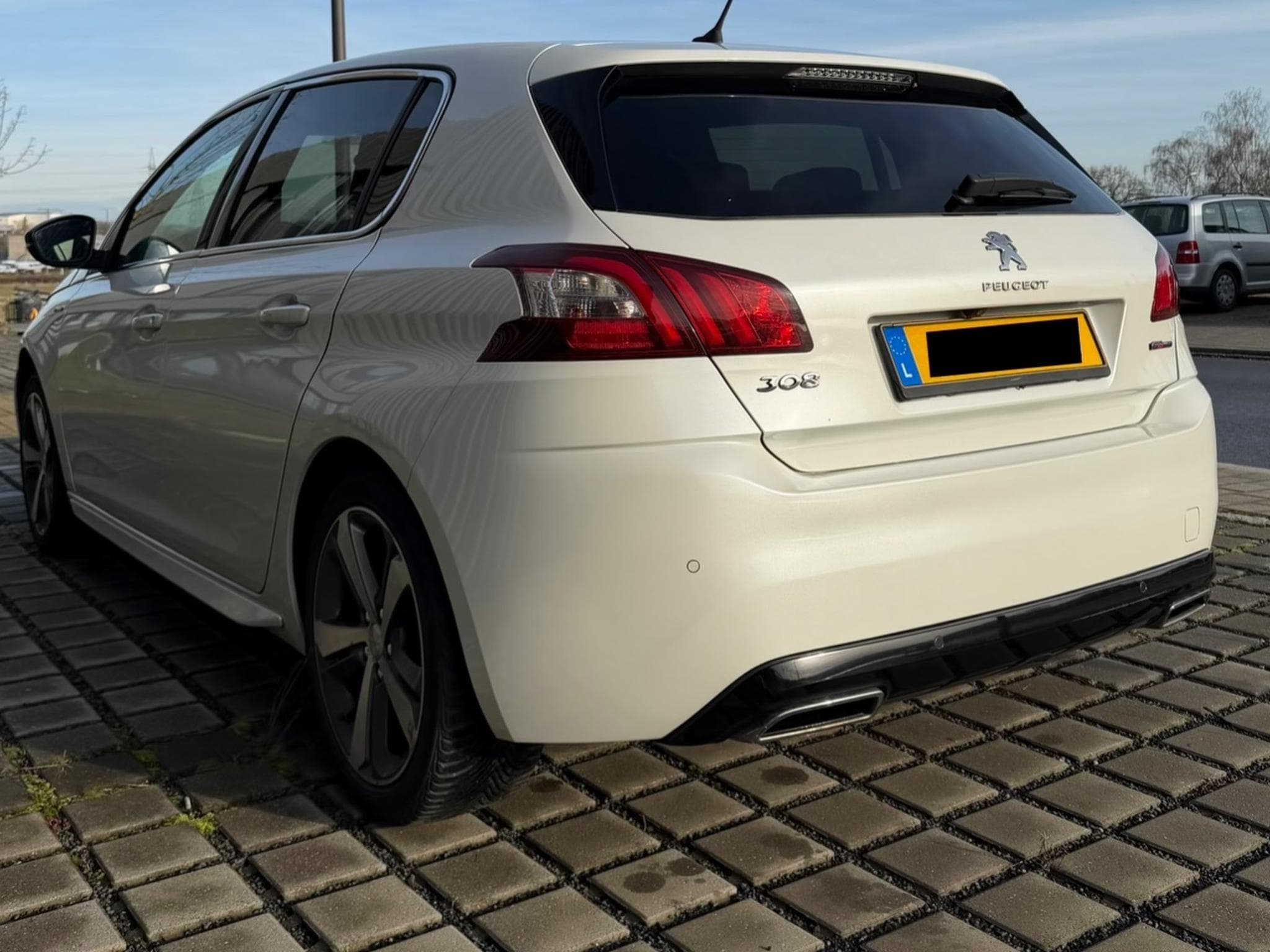 Peugeot 308 Gt line (2016) - Photo 2