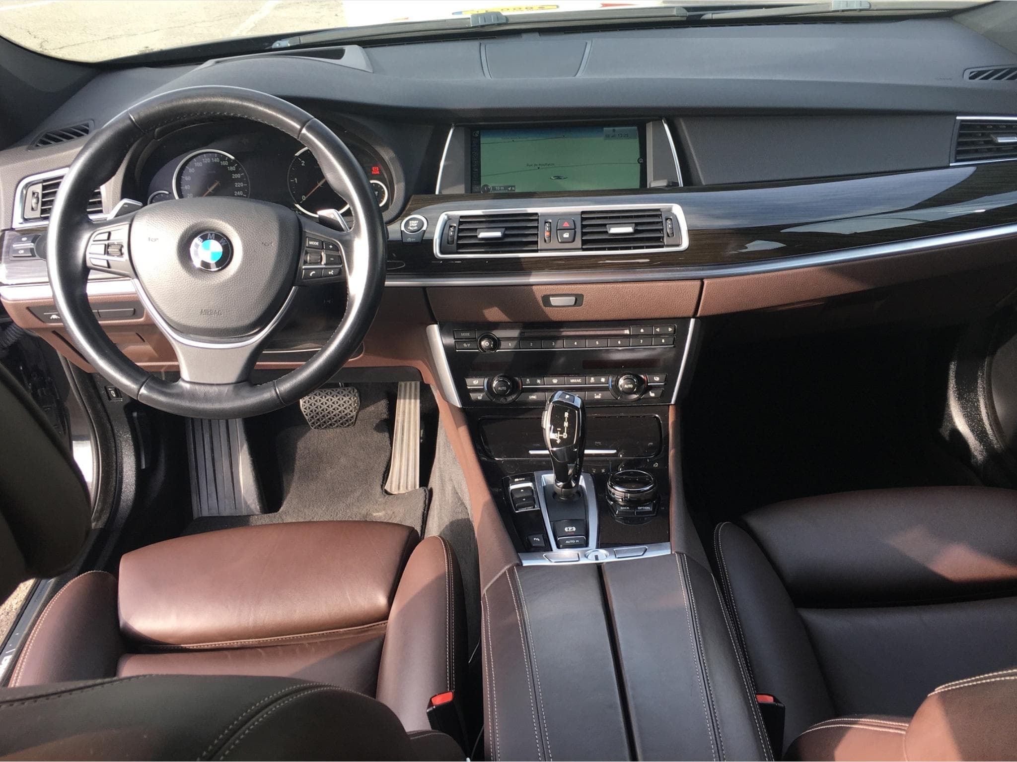 BMW 520 GT (2014) - Photo 1