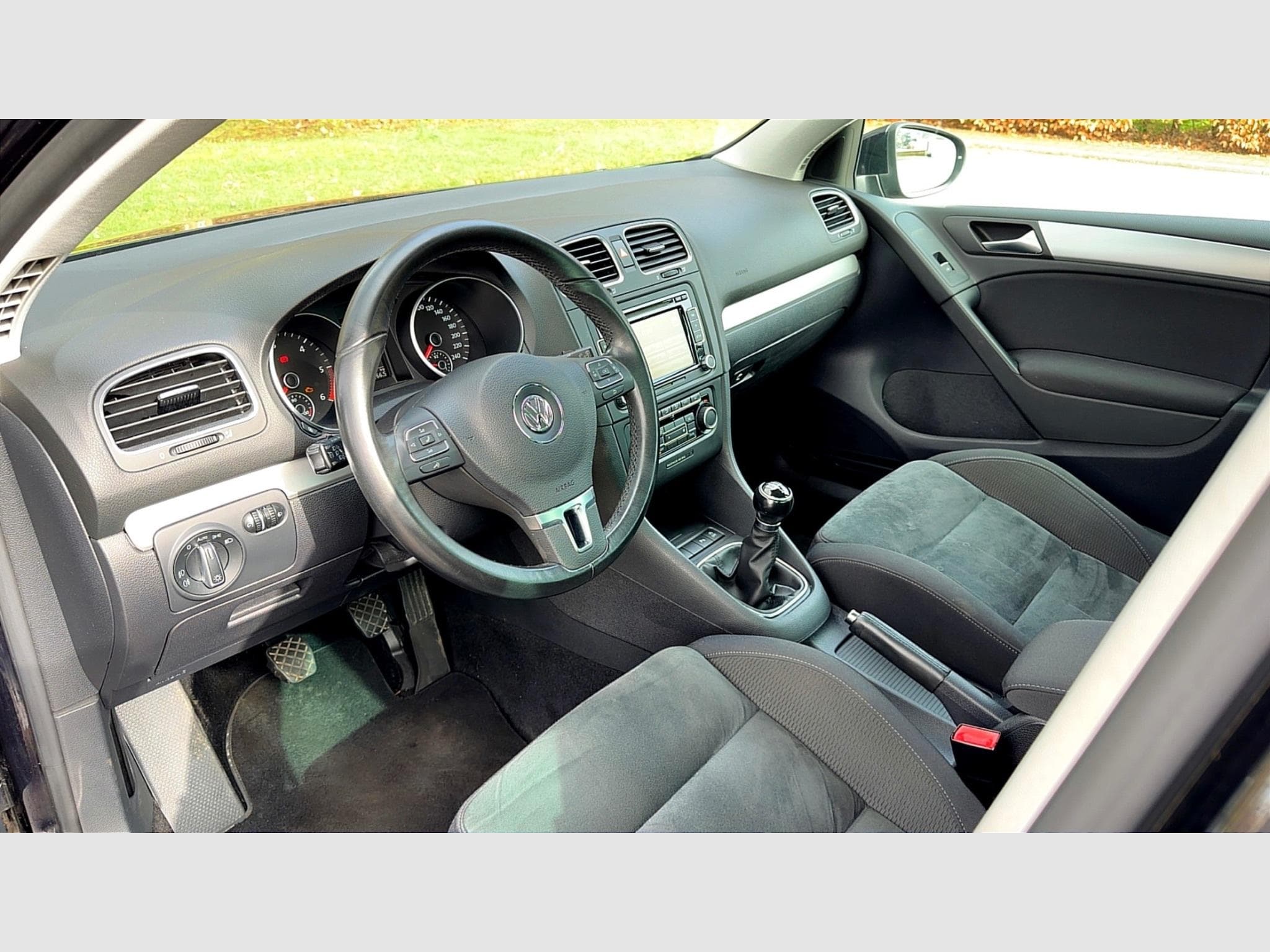 VW Golf 1.6 tdi (2011) - Photo 7