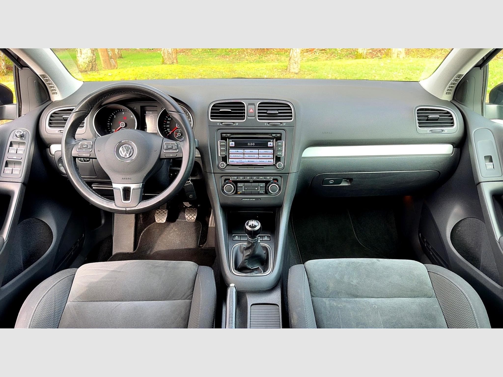 VW Golf 1.6 tdi (2011) - Photo 6