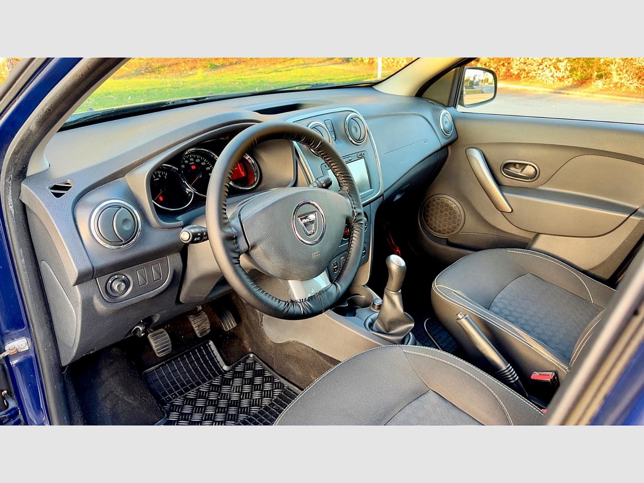 Dacia Logan 1.2 (2014) - Photo 7