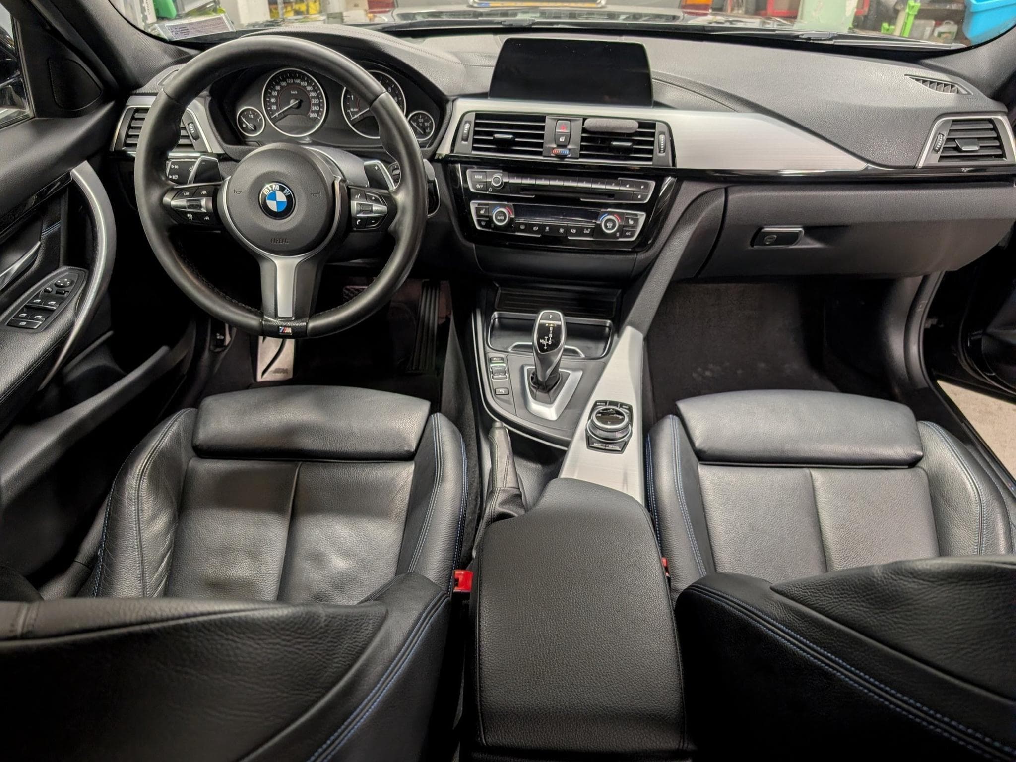 BMW 330 M-Sportpaket (2017) - Photo 6
