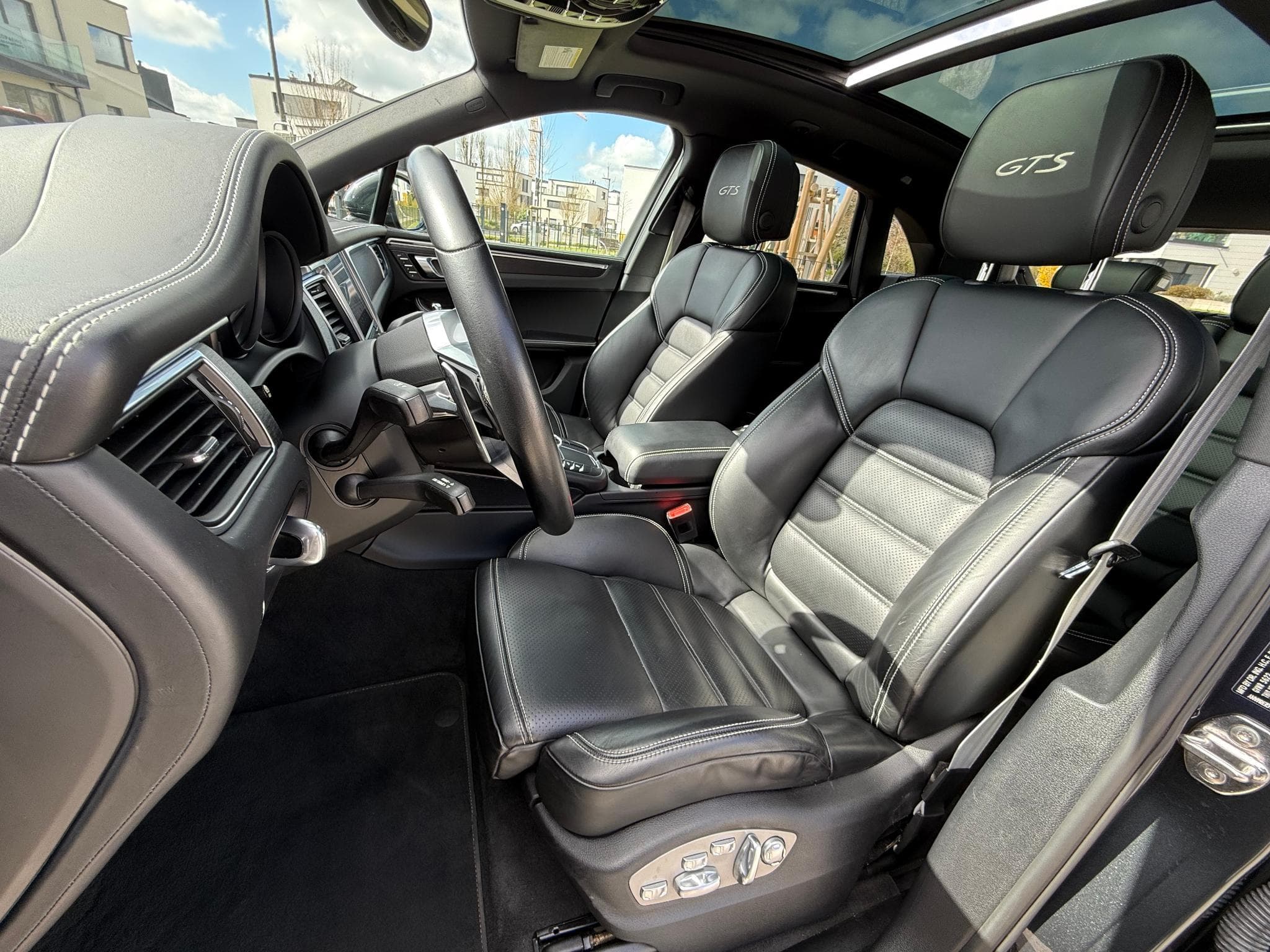 Porsche Macan GTS 3.0 PDK PACK SPORT CHRONO 360 PS (2018) - Foto 7