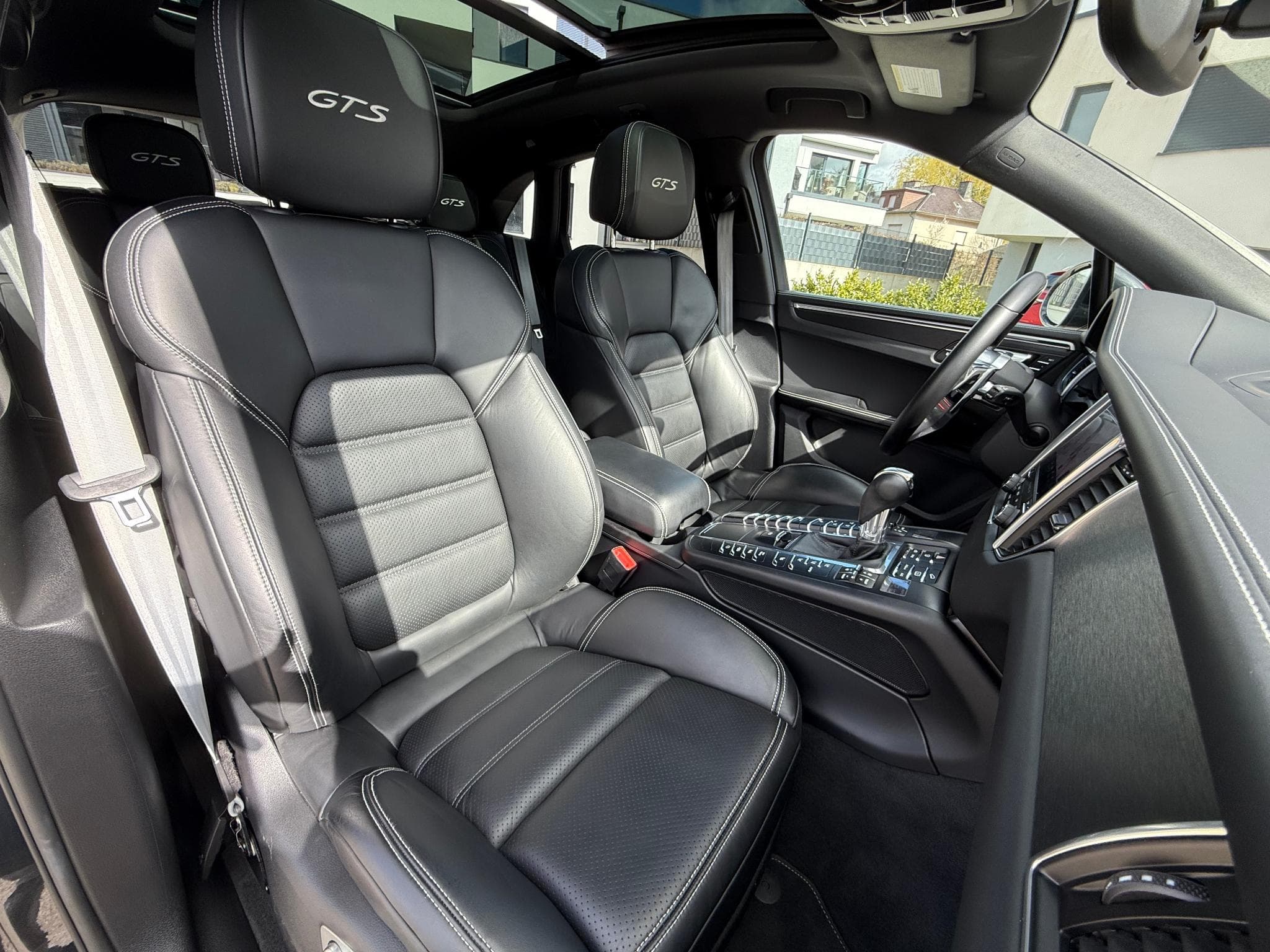 Porsche Macan GTS 3.0 PDK PACK SPORT CHRONO 360 PS (2018) - Foto 9