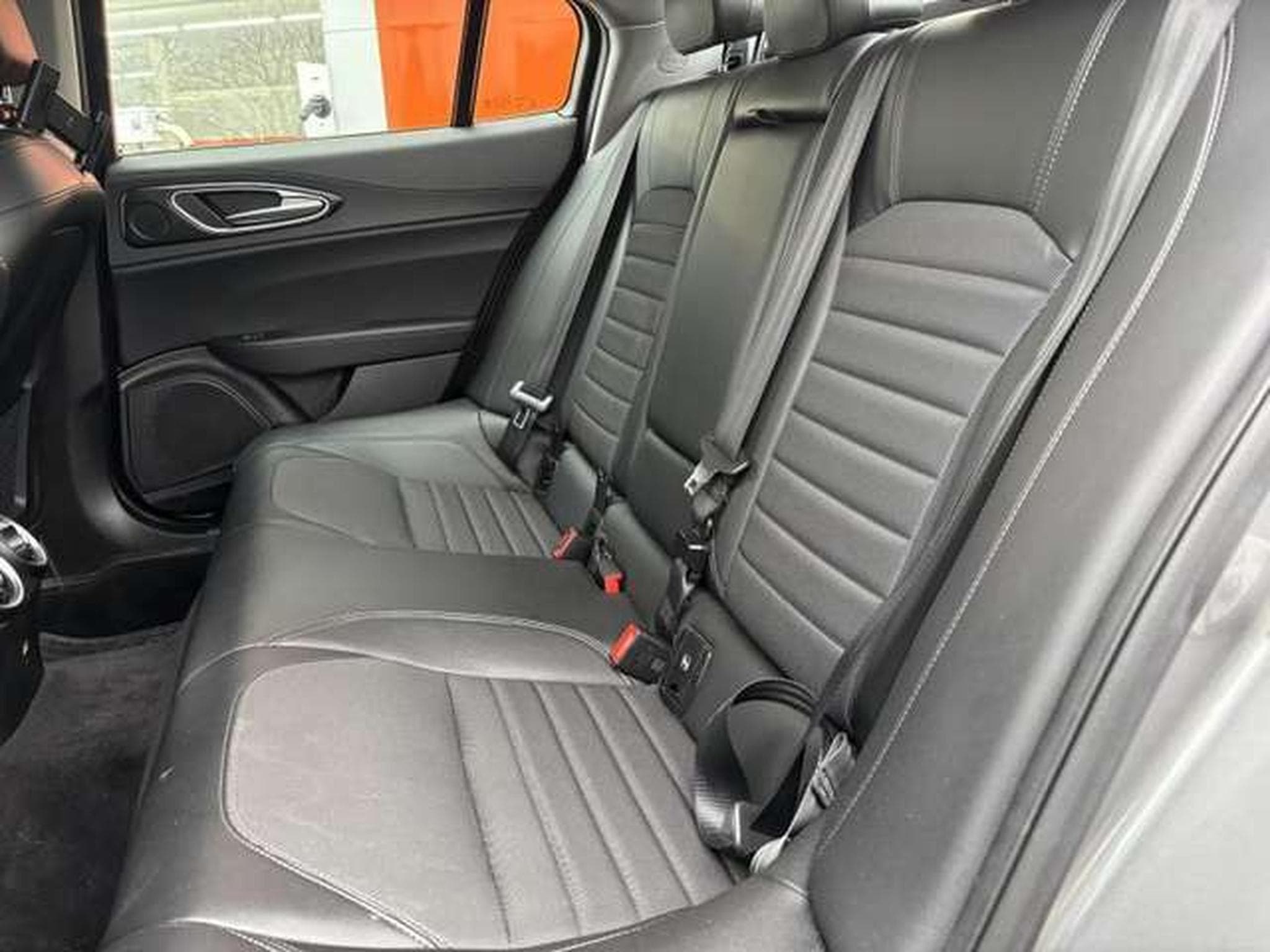 Alfa-Romeo Giulia 2.2 TURBO DIESEL - 150PS - AUTOMATIQUE - VENTE PRI (2018) - Foto 14