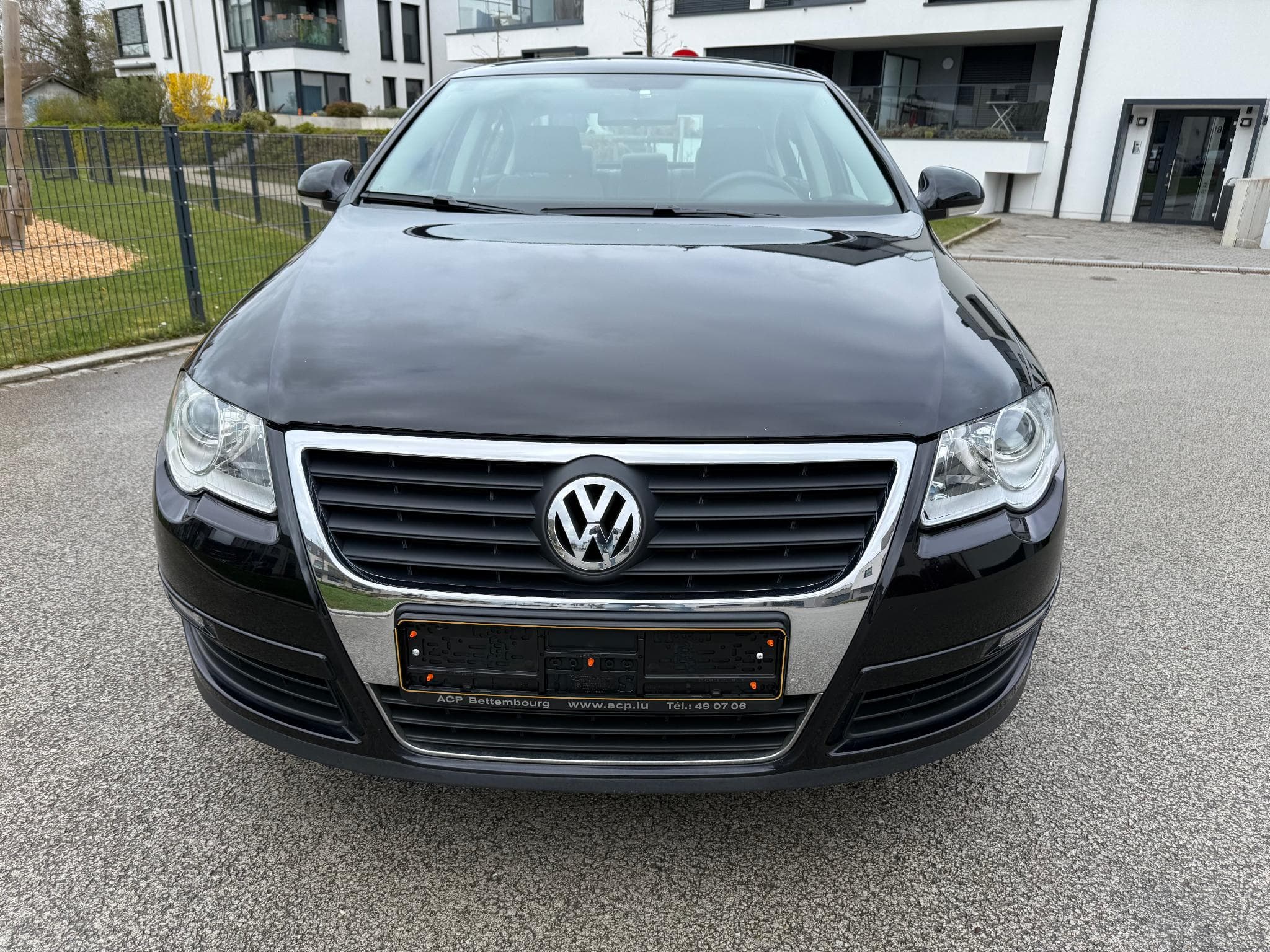 VW Passat 2.0 TDI COMFORTLINE 140 PS (2015) - Photo 2