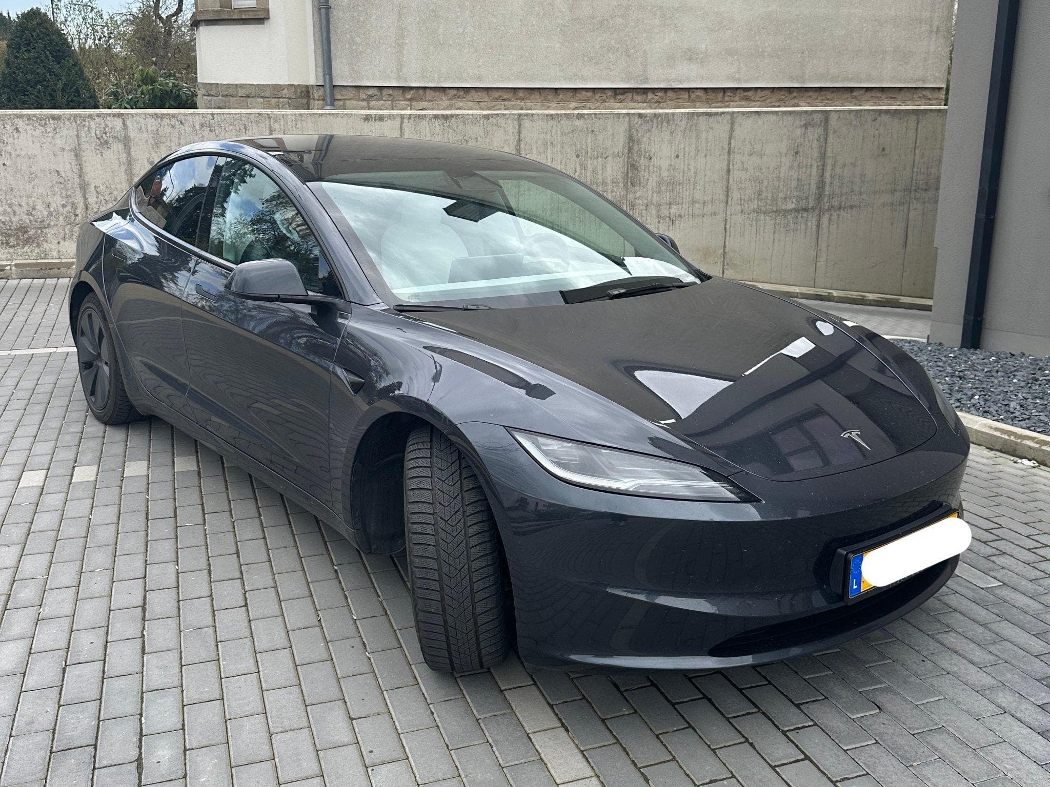 Tesla Model 3 Tesla Model 3 Highland Stealth Grey (2023) - Photo 1