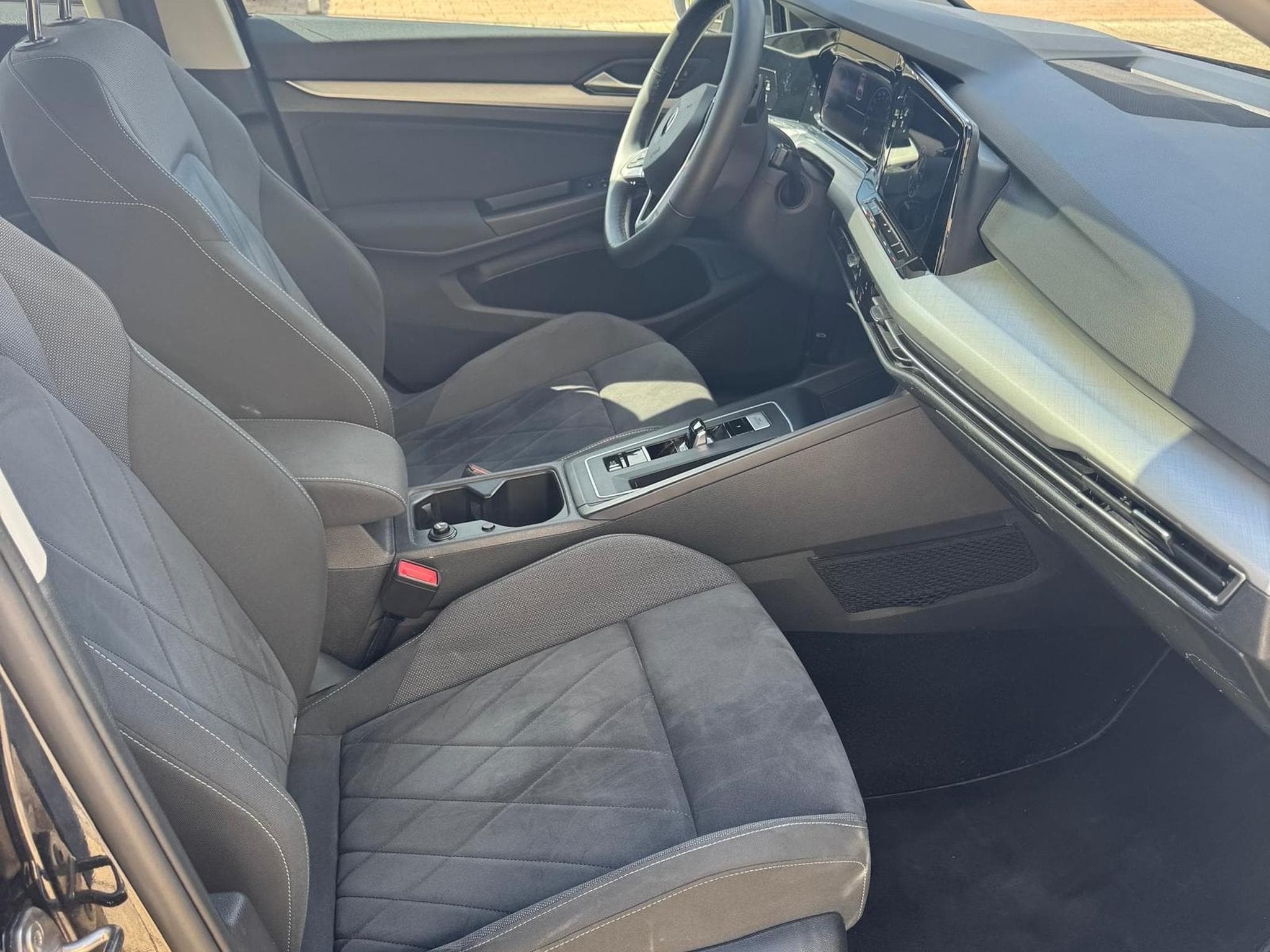 VW Golf Life 2.0 TDI SCR DSG Life (2020) - Foto 8