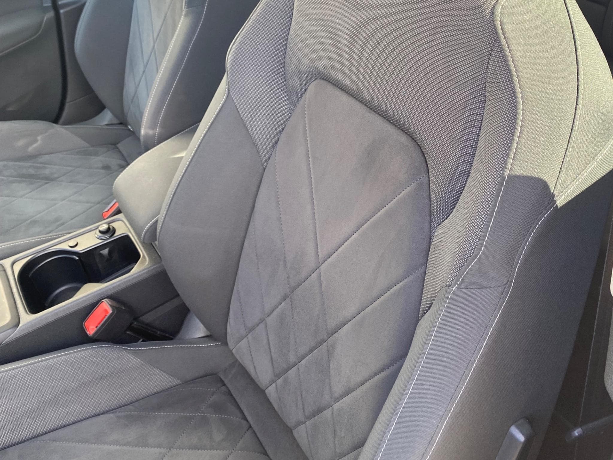 VW Golf Life 2.0 TDI SCR DSG Life (2020) - Foto 10