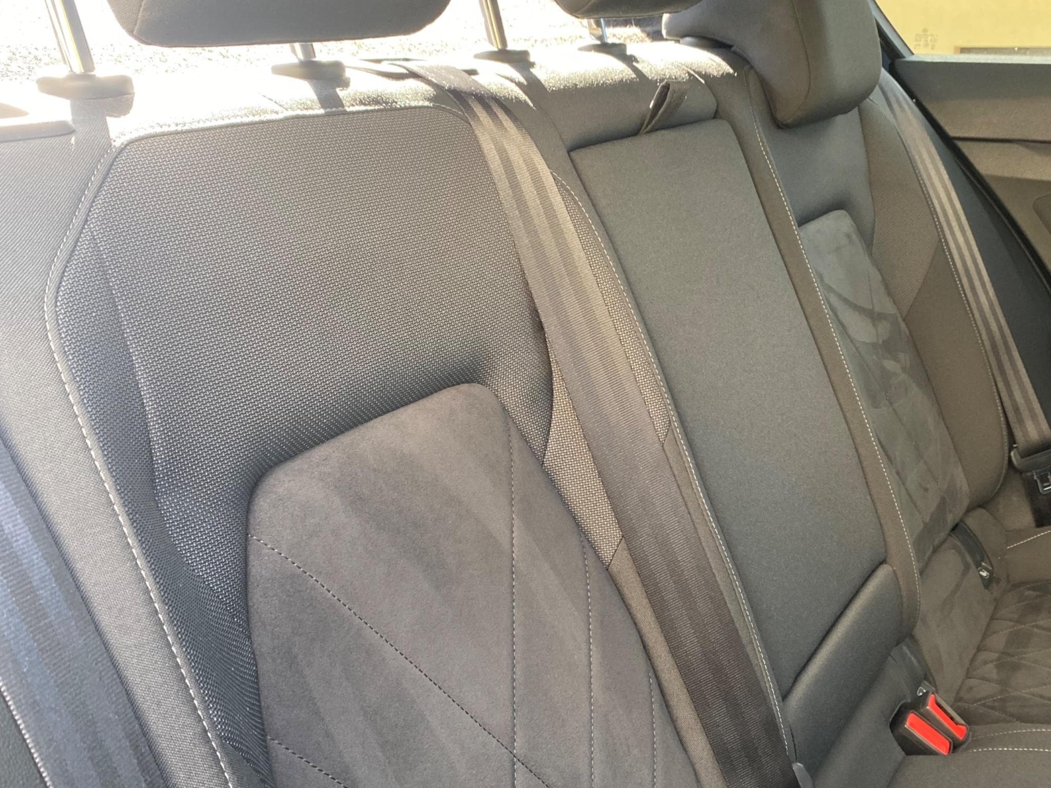 VW Golf Life 2.0 TDI SCR DSG Life (2020) - Foto 13