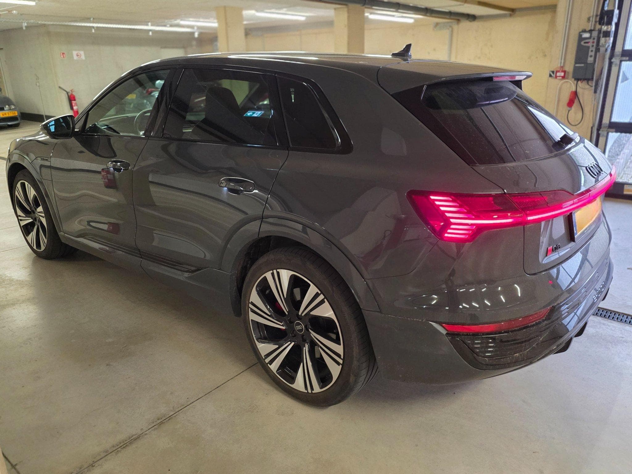 Audi Q8 e-tron Audi Q8 Etron quattro 55 S-line (2023) - Photo 2