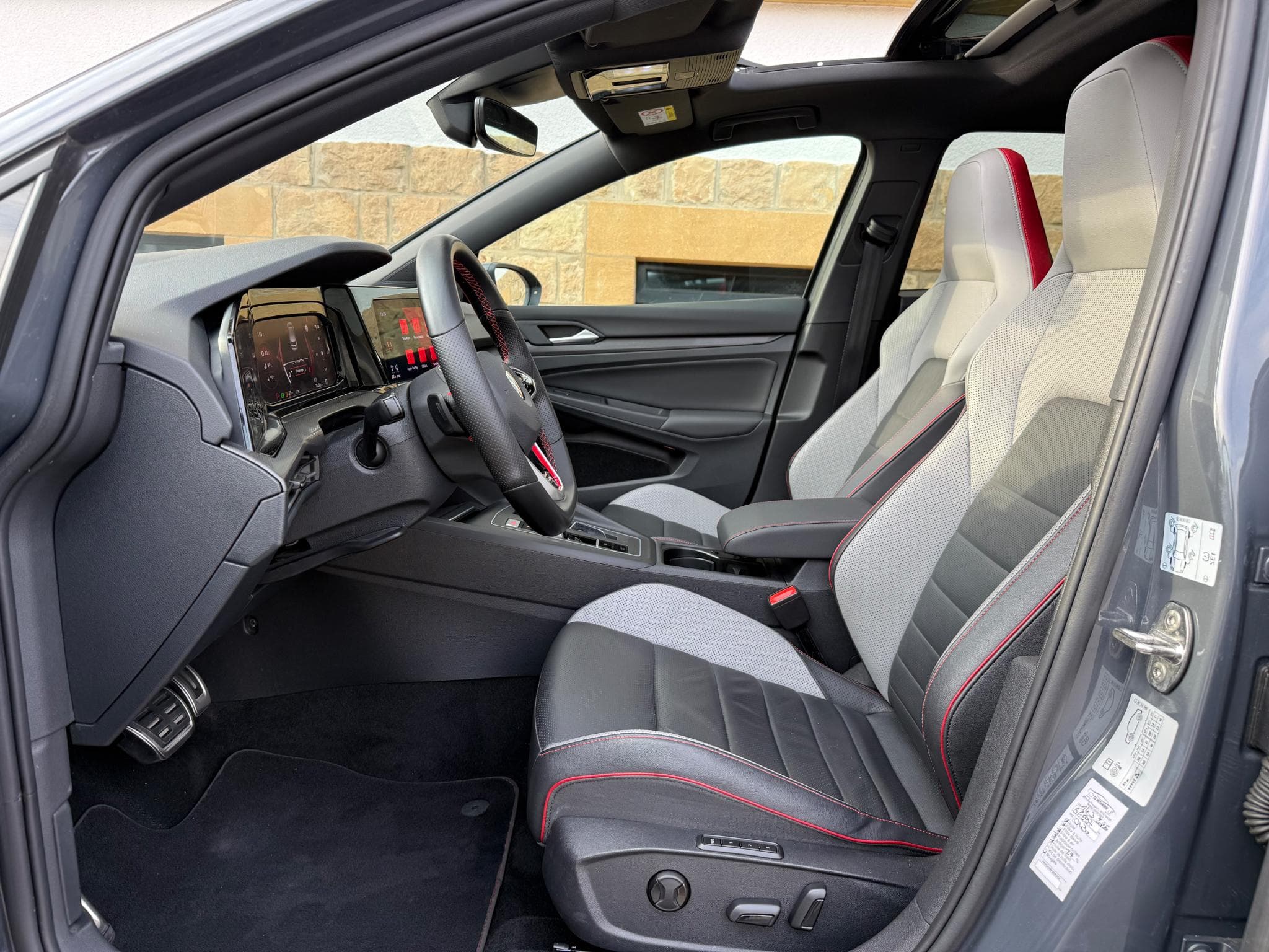 VW Golf VIII GTI Clubsport (2021) - Photo 9