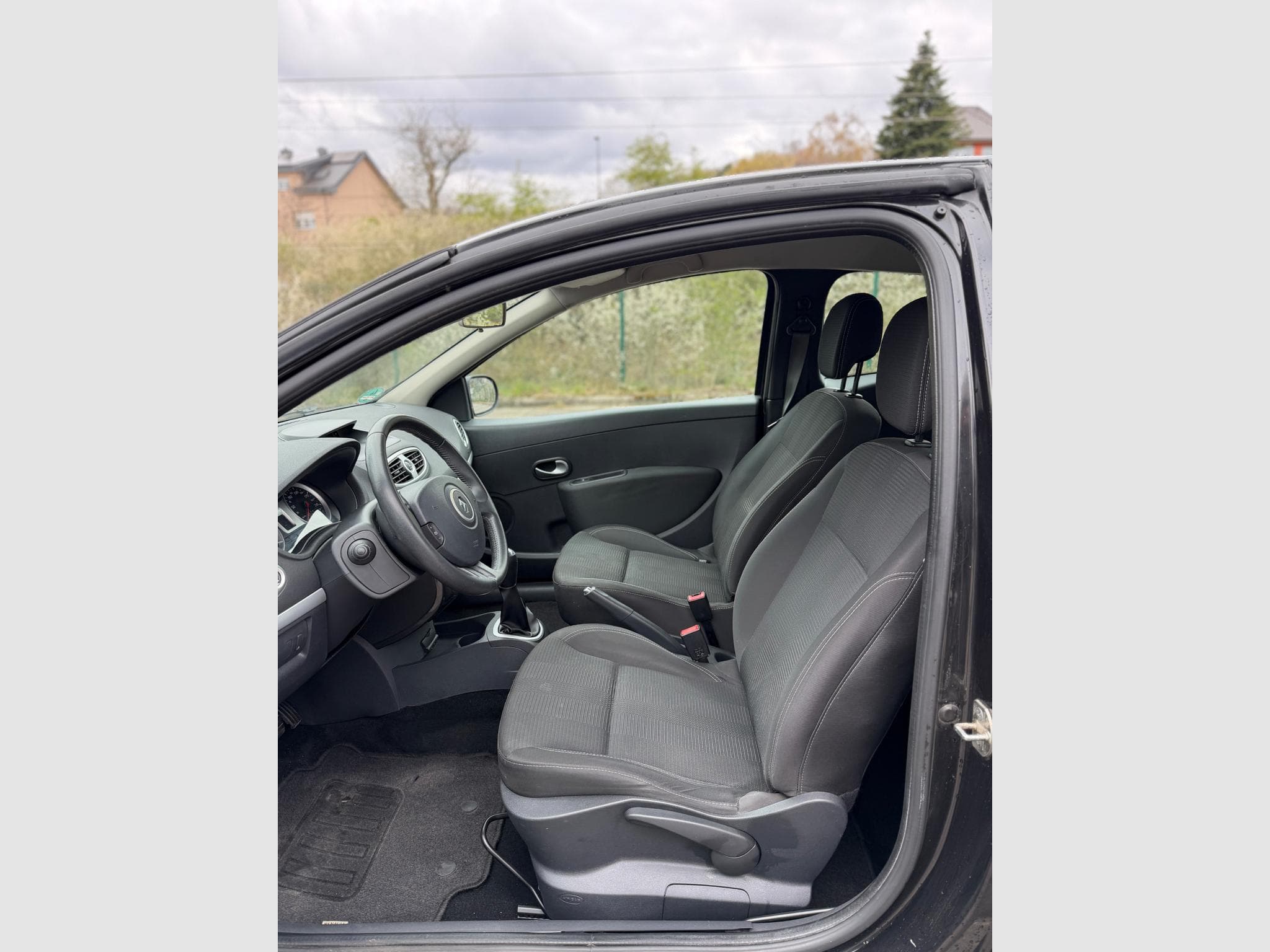 Renault Clio 1.5 (2011) - Foto 4