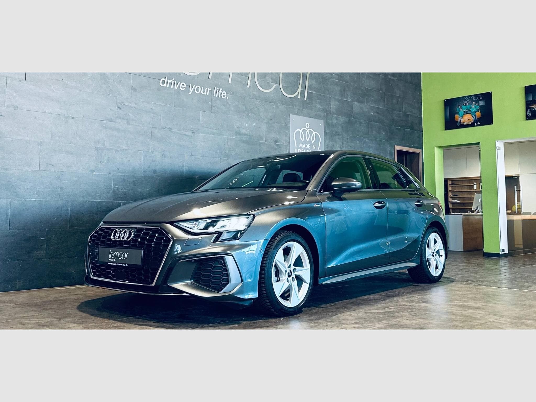 Audi A3 A3 SPORTBACK S-LINE 35 TFSI S-TRONIC (2024) - Foto 2