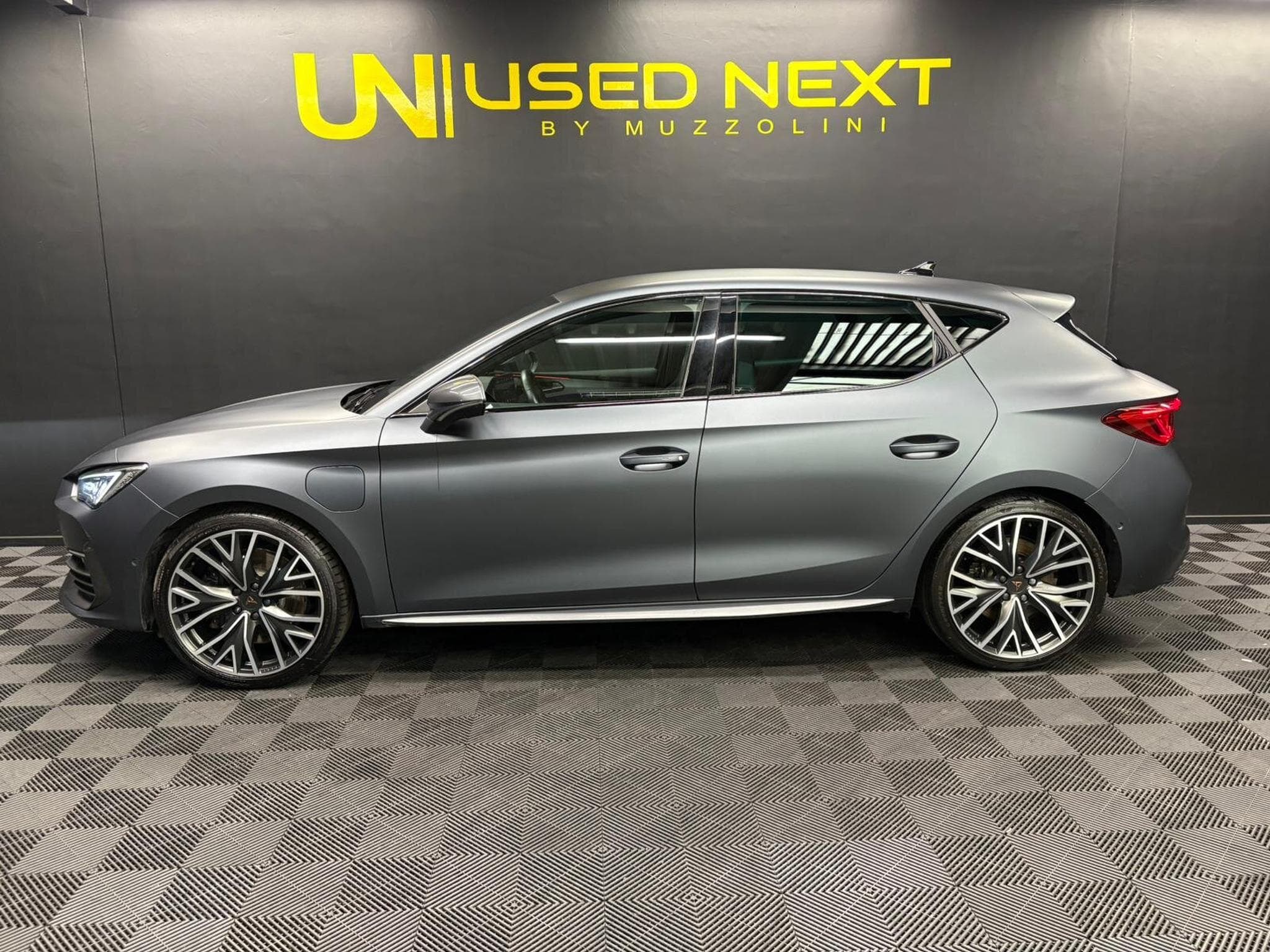 Cupra Leon 1.4 e-Hybrid 245 CH DSG CAMERA/ACC/MirrorLink (2022) - Photo 2