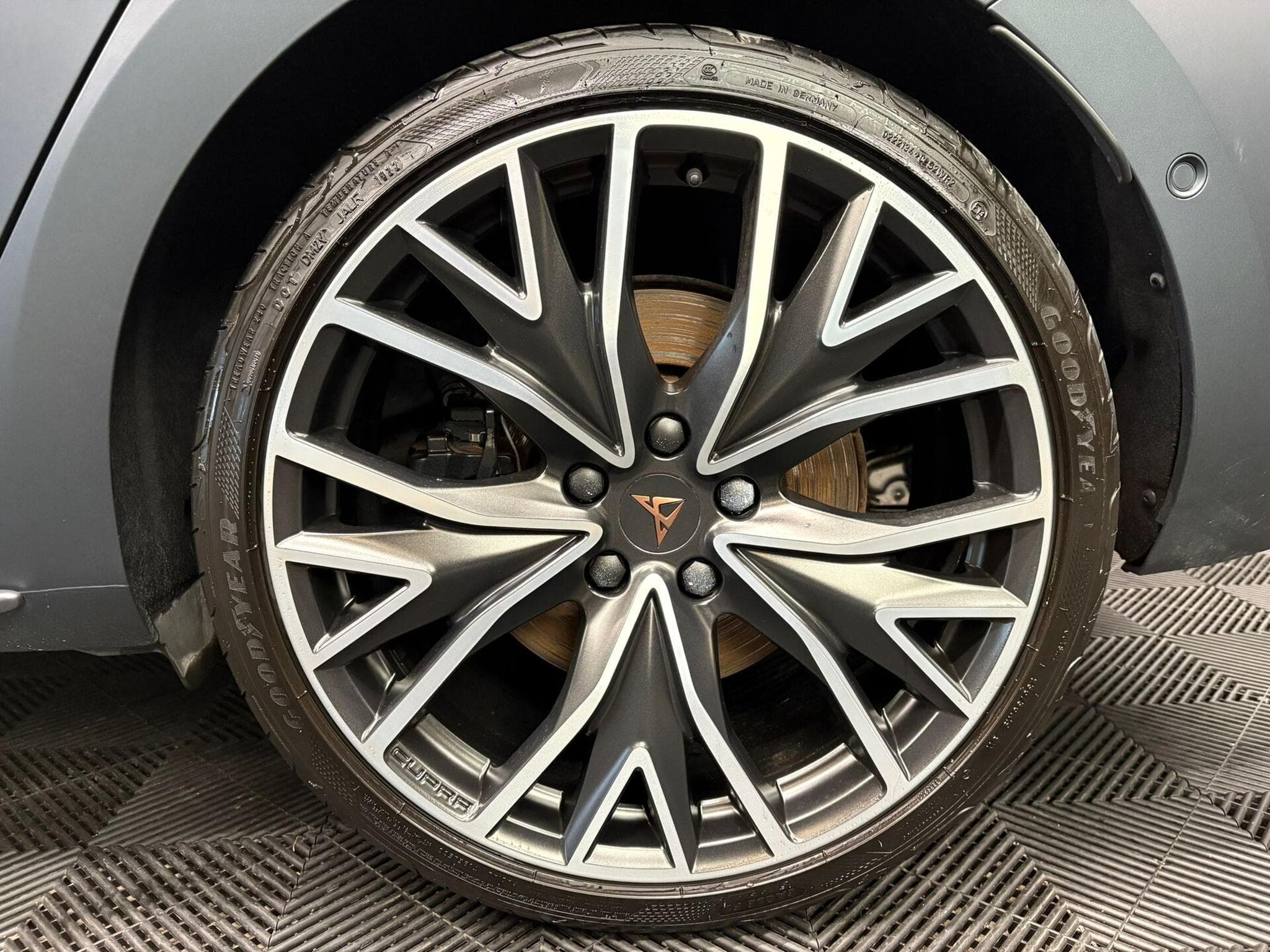 Cupra Leon 1.4 e-Hybrid 245 CH DSG CAMERA/ACC/MirrorLink (2022) - Photo 6