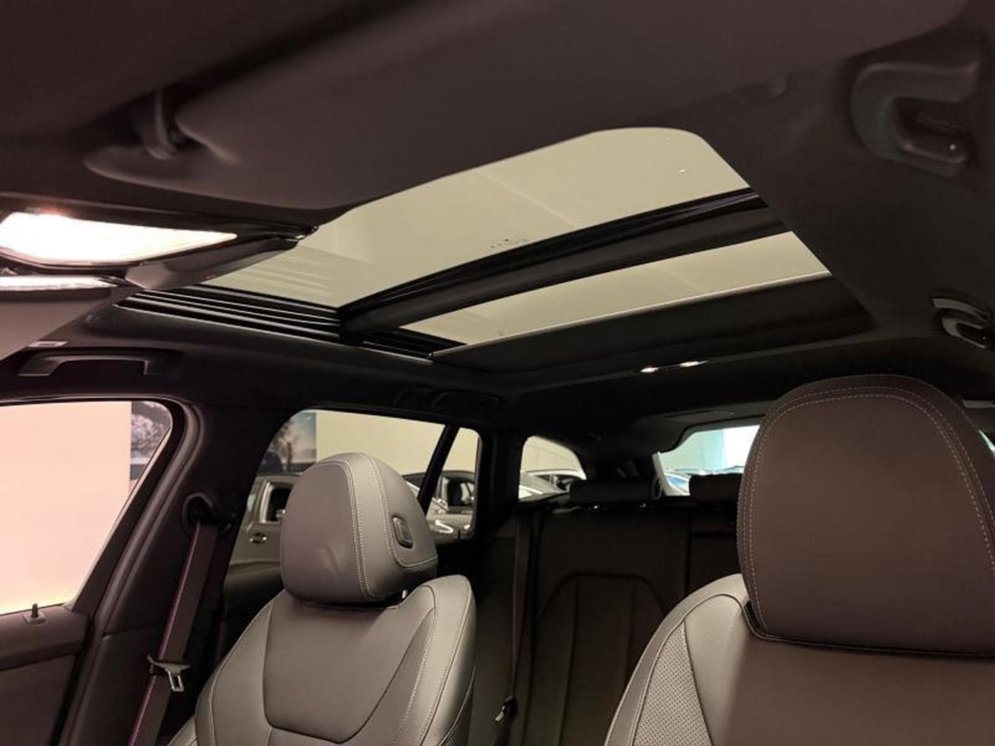 BMW 320 xDrive Touring (2025) - Photo 9