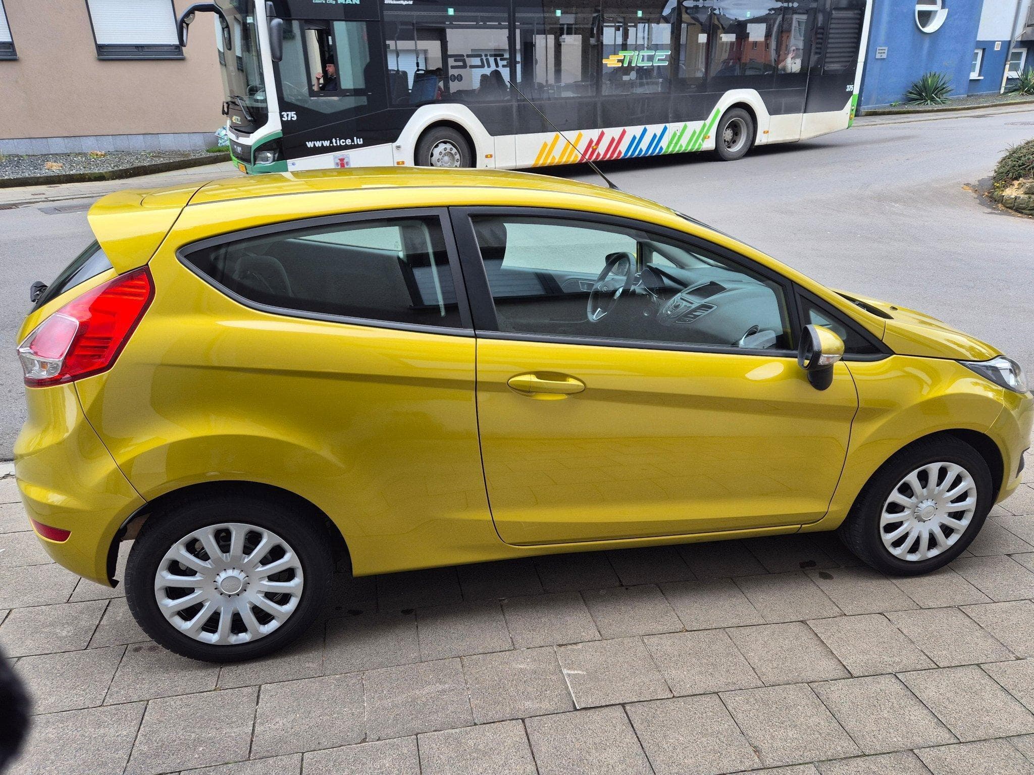 Ford Fiesta 1.0 Econetic Technology (2013) - Foto 5