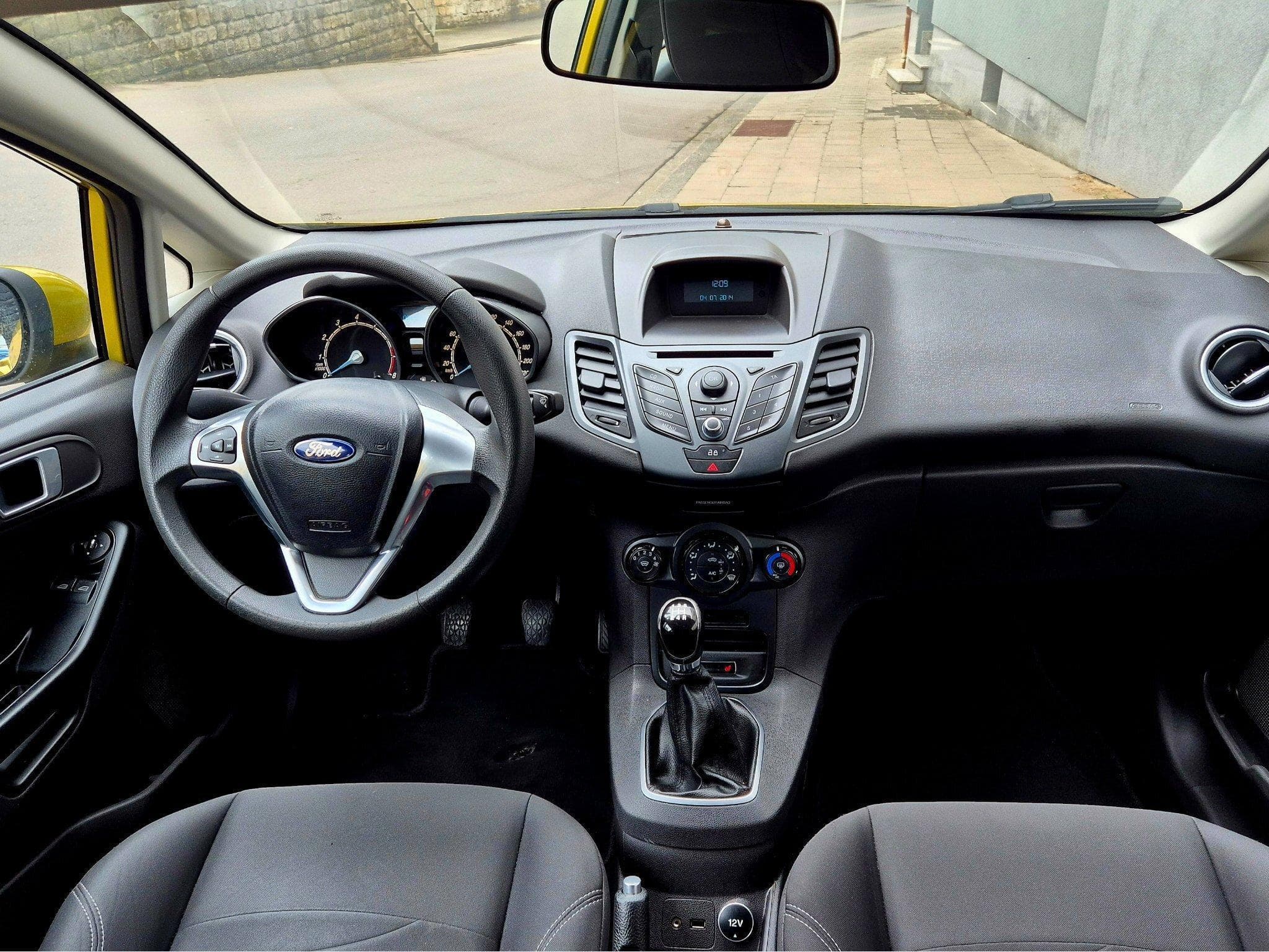 Ford Fiesta 1.0 Econetic Technology (2013) - Foto 9