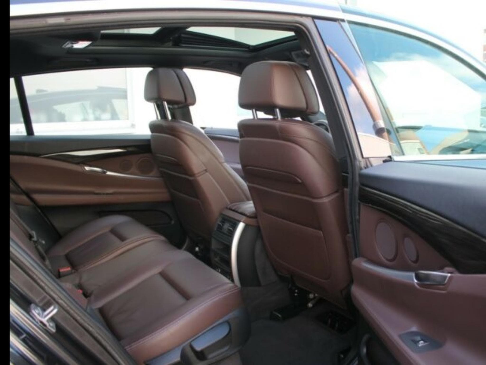 BMW 520 GT (2014) - Photo 9