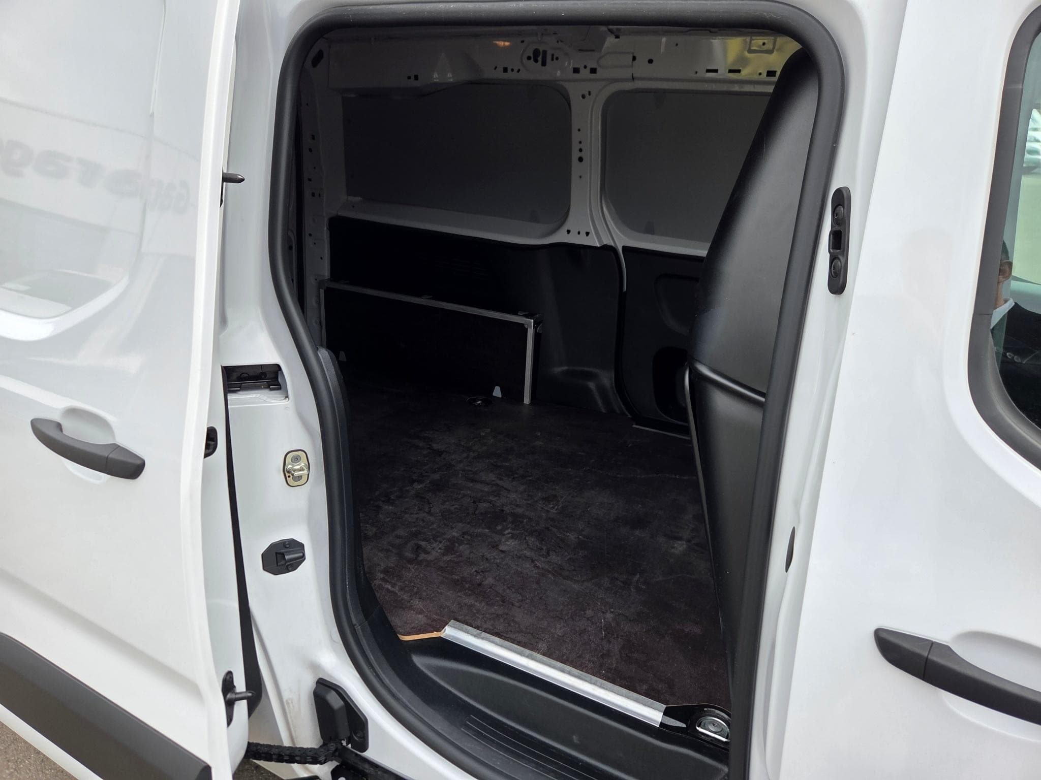 Fiat Doblo VAN L2 HEAVY 1.5 HDI 100 CV (2024) - Photo 3