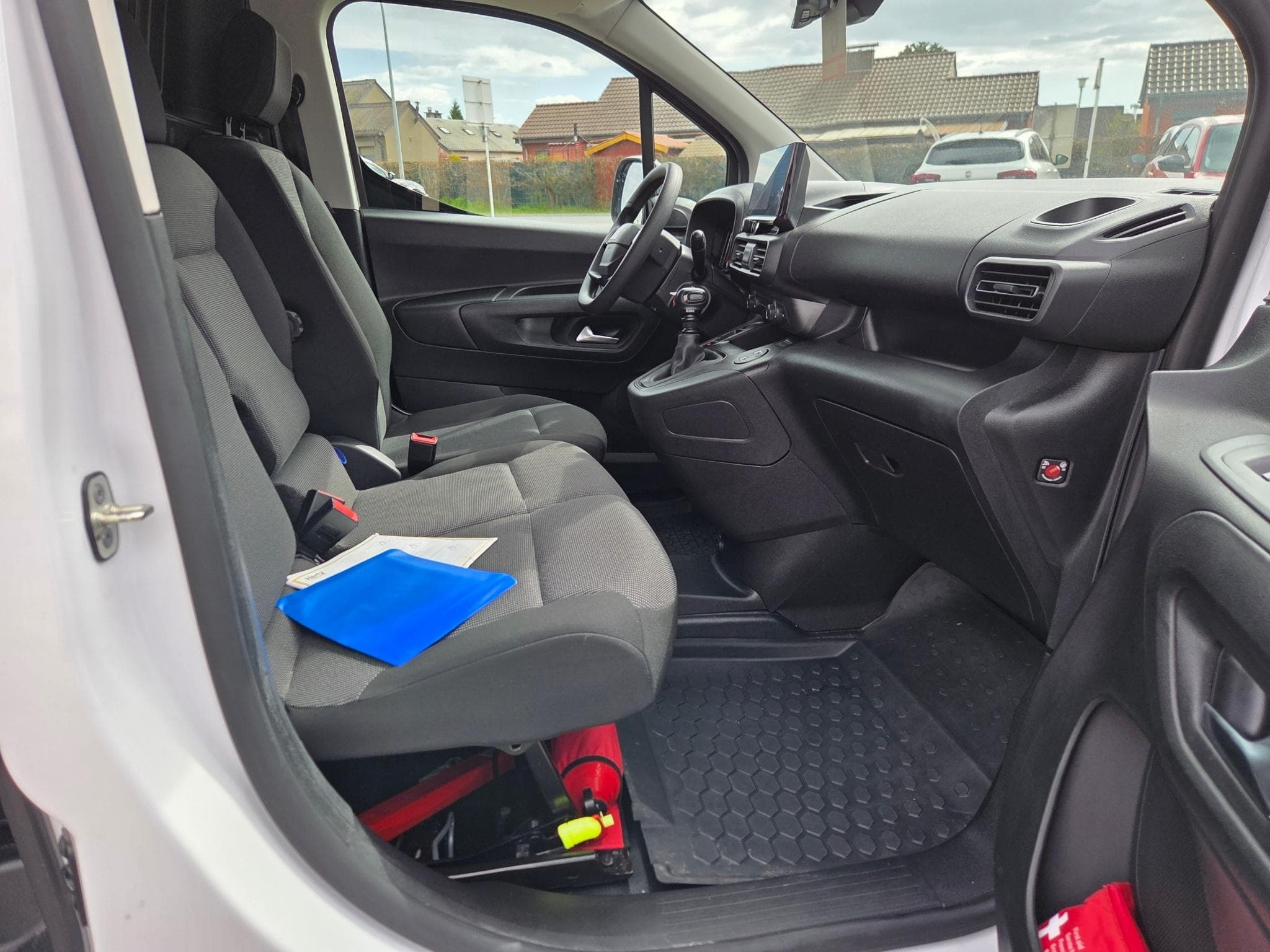 Fiat Doblo VAN L2 HEAVY 1.5 HDI 100 CV (2024) - Photo 5