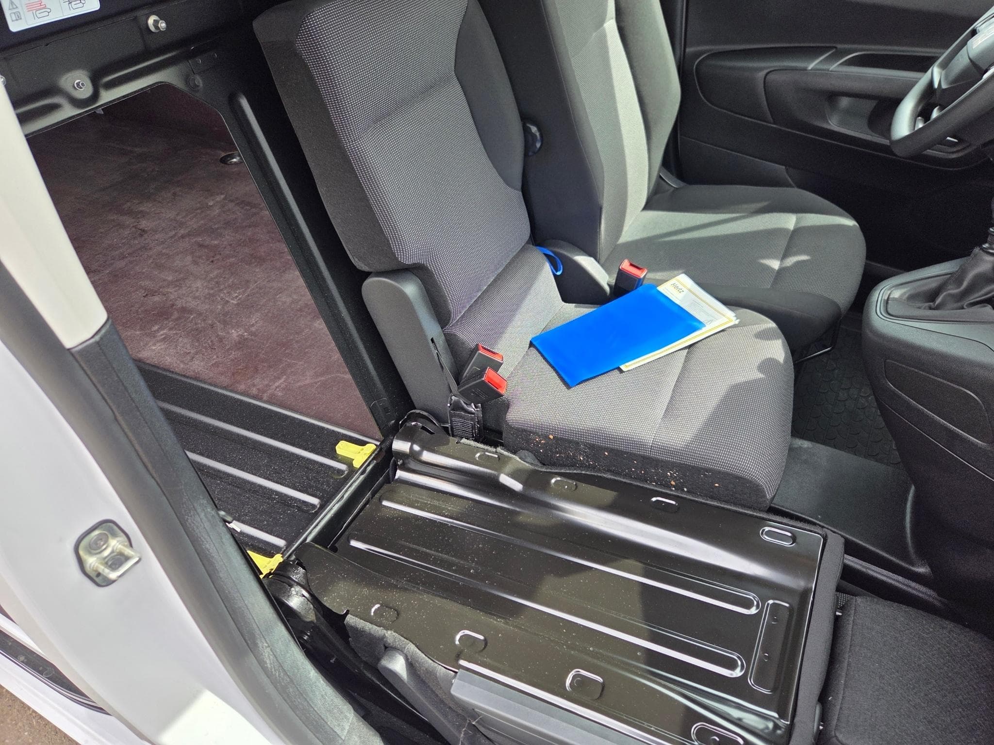 Fiat Doblo VAN L2 HEAVY 1.5 HDI 100 CV (2024) - Photo 6